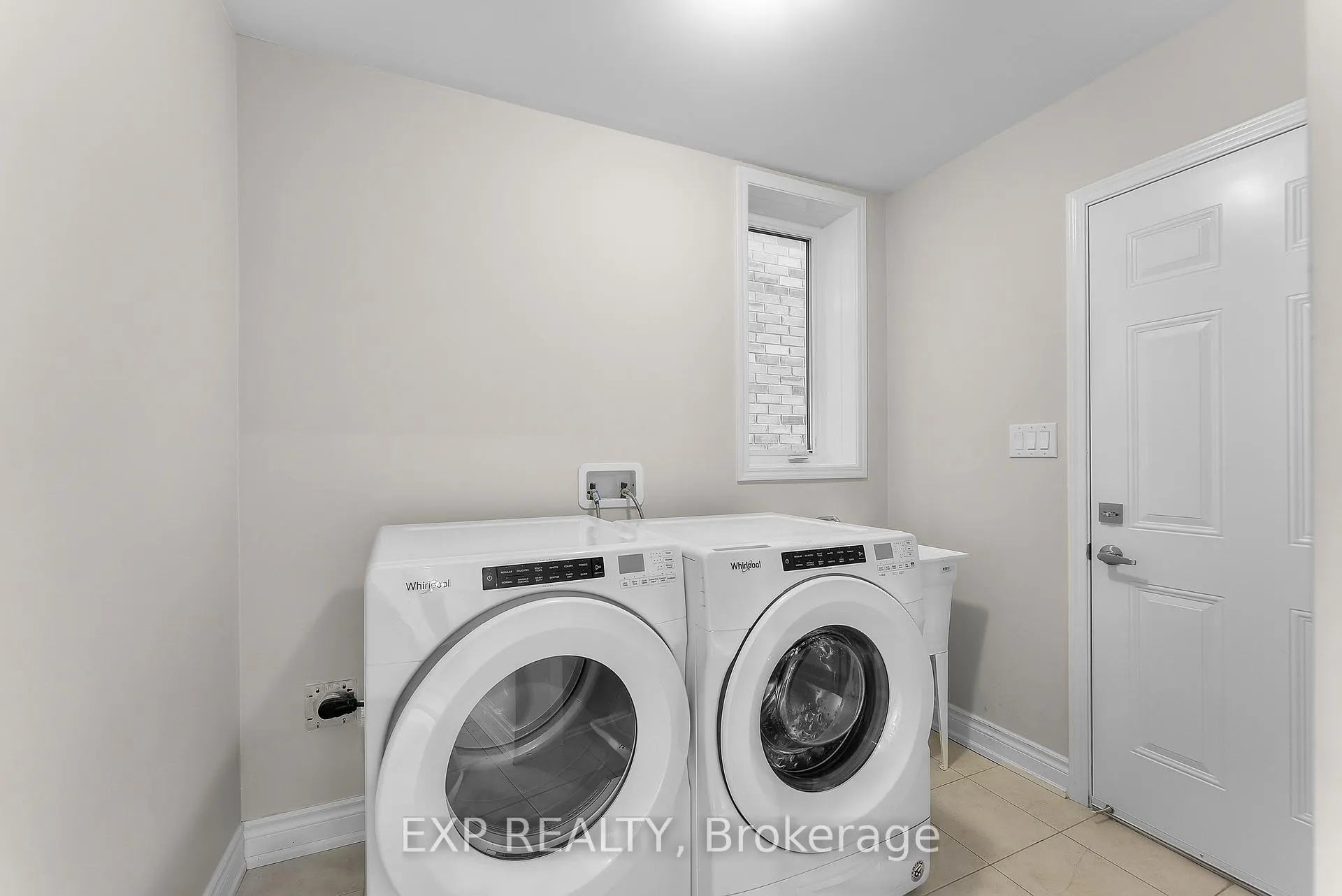 Photo 12 of 24 Esther Crescent, Thorold, Hurricane/Merrittville — HOMEH