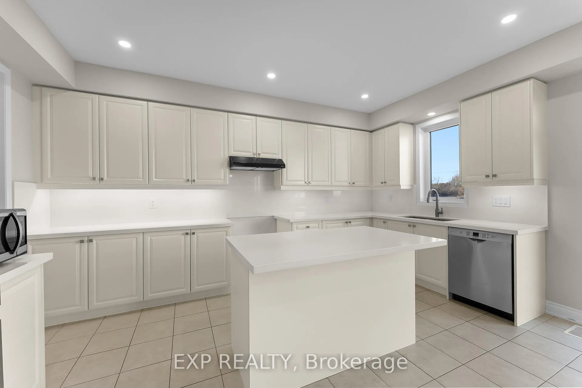 Photo 16 of 24 Esther Crescent, Thorold, Hurricane/Merrittville — HOMEH