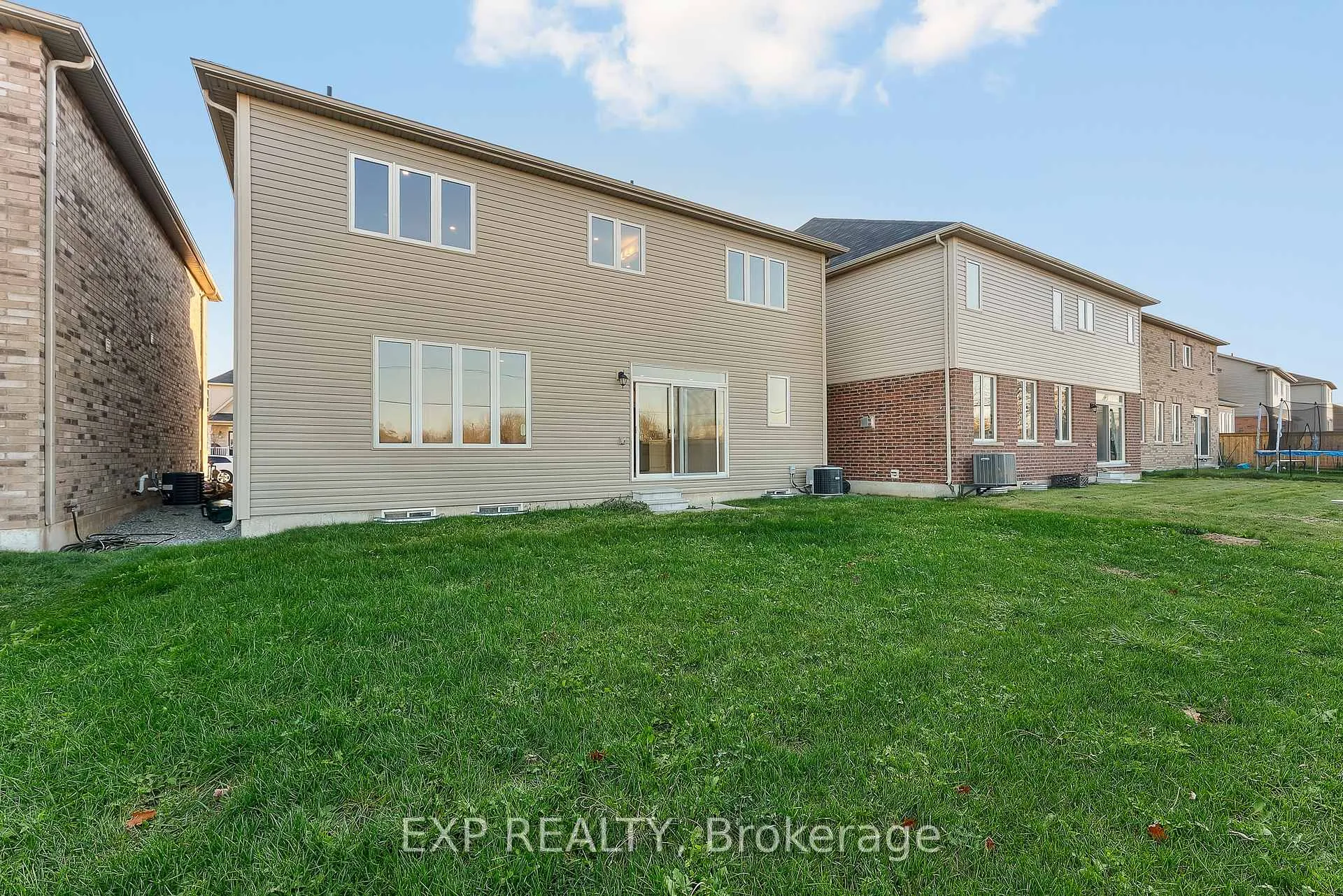 Photo 25 of 24 Esther Crescent, Thorold, Hurricane/Merrittville — HOMEH