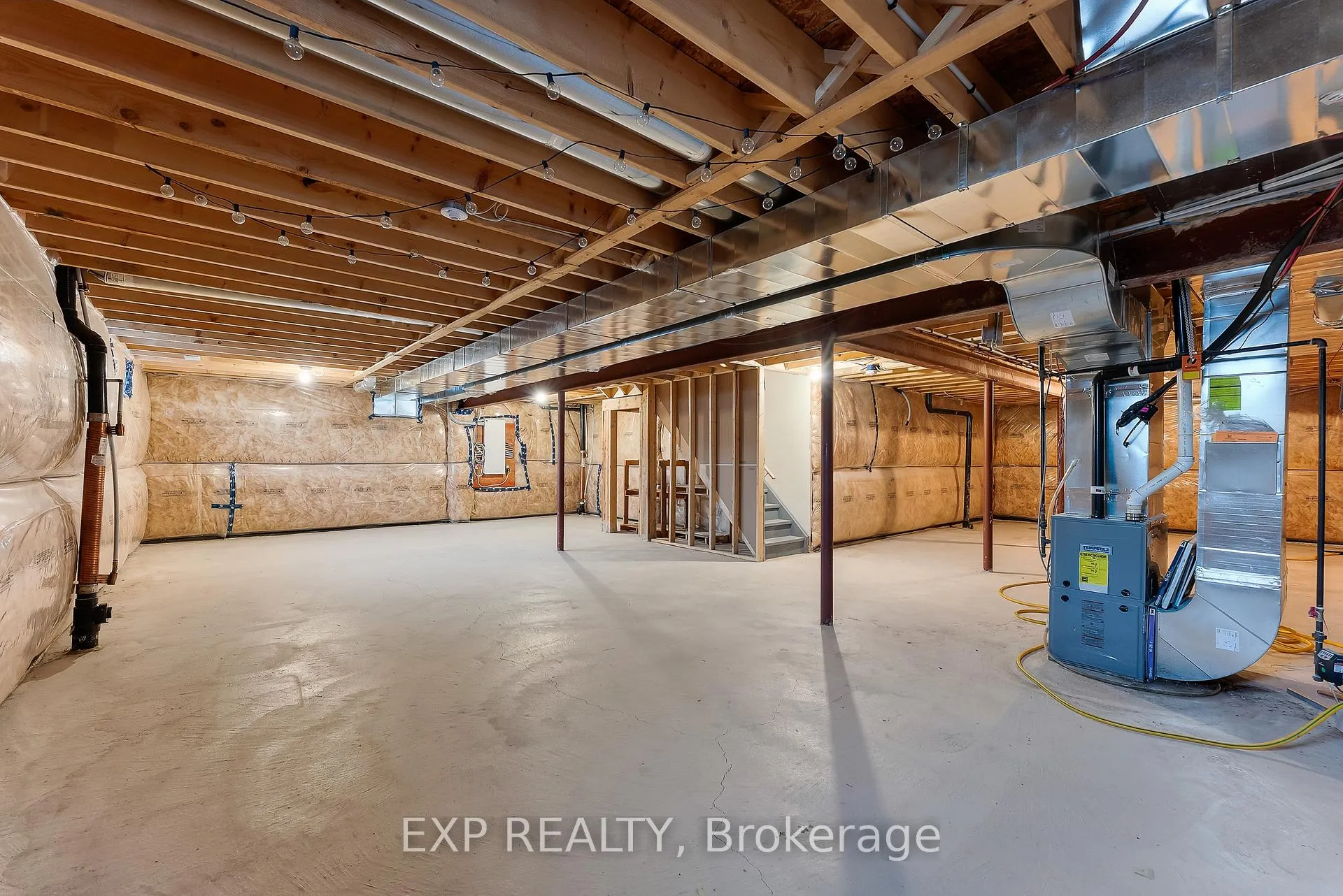 Photo 45 of 24 Esther Crescent, Thorold, Hurricane/Merrittville — HOMEH