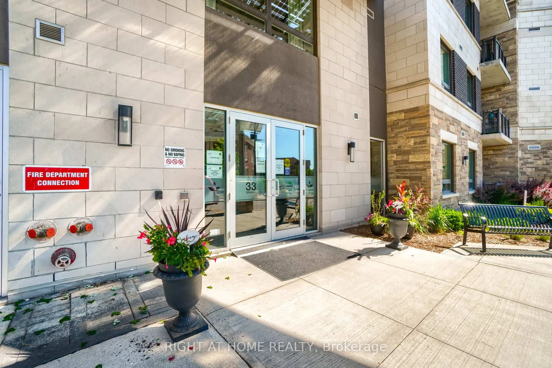 Photo 2 of Unit 408, 33 Whitmer Street, Milton, Scott — HOMEH