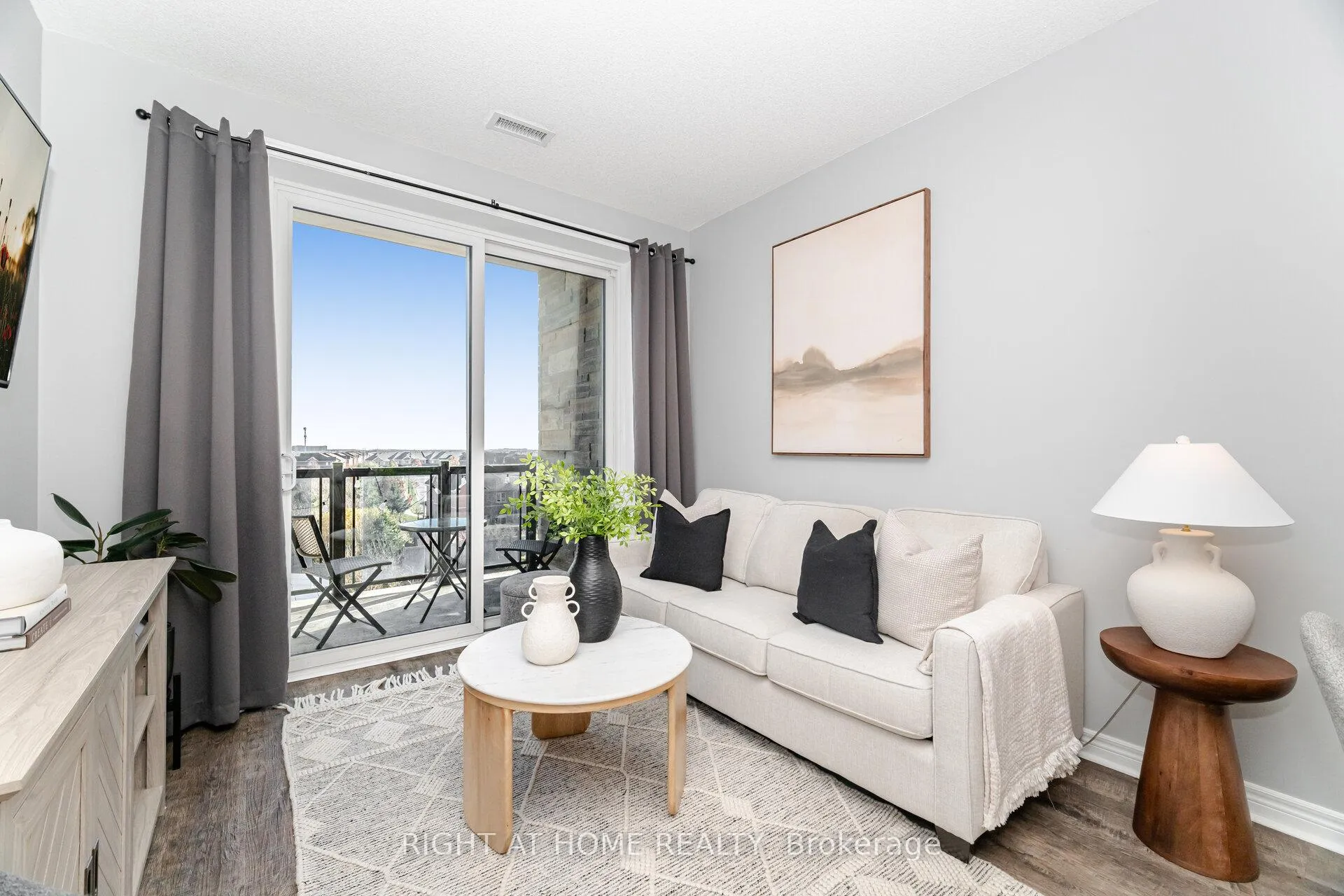 Photo 14 of Unit 408, 33 Whitmer Street, Milton, Scott — HOMEH