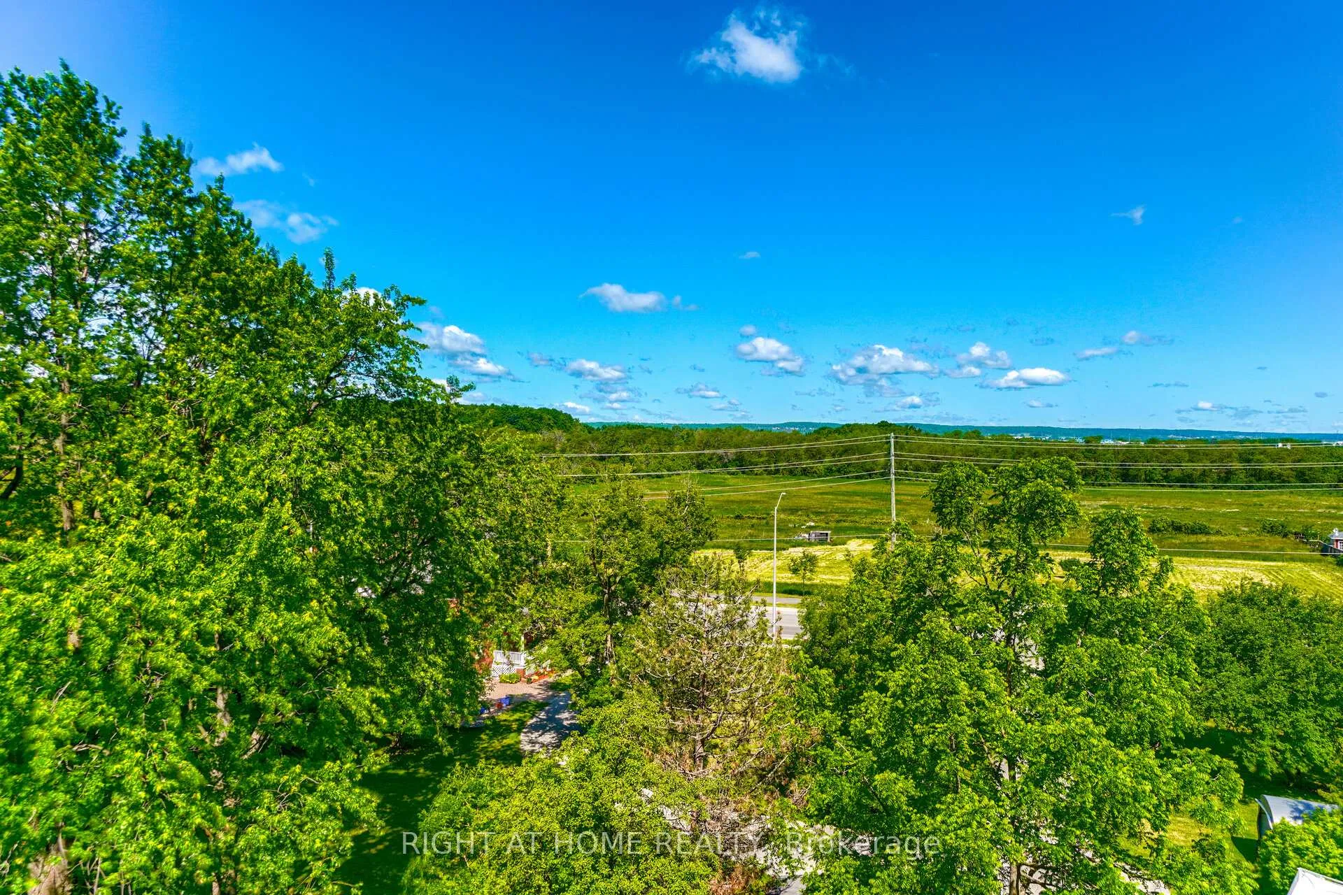 Photo 25 of Unit 408, 33 Whitmer Street, Milton, Scott — HOMEH