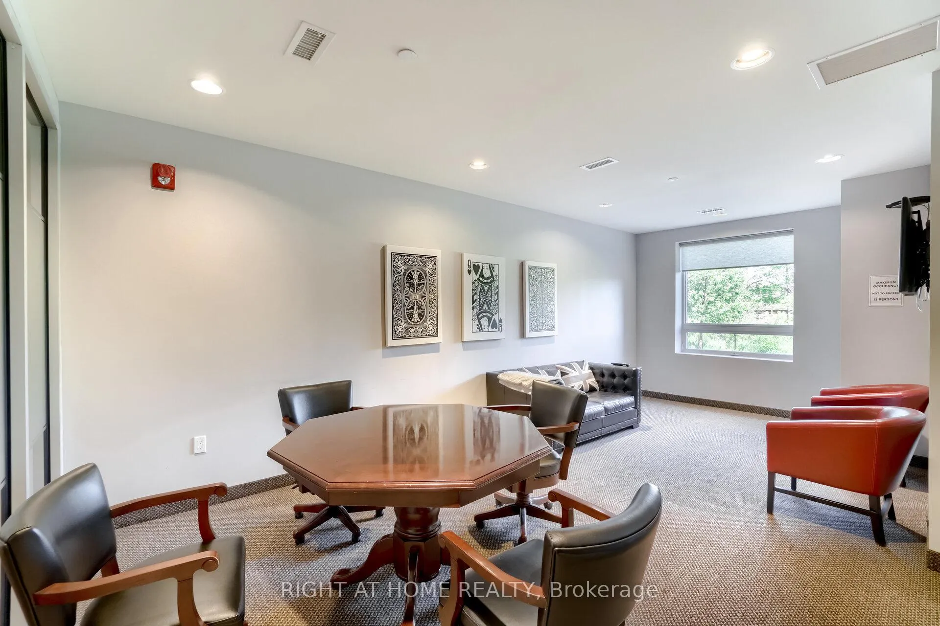 Photo 31 of Unit 408, 33 Whitmer Street, Milton, Scott — HOMEH