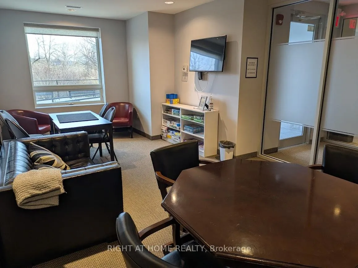 Photo 36 of Unit 408, 33 Whitmer Street, Milton, Scott — HOMEH