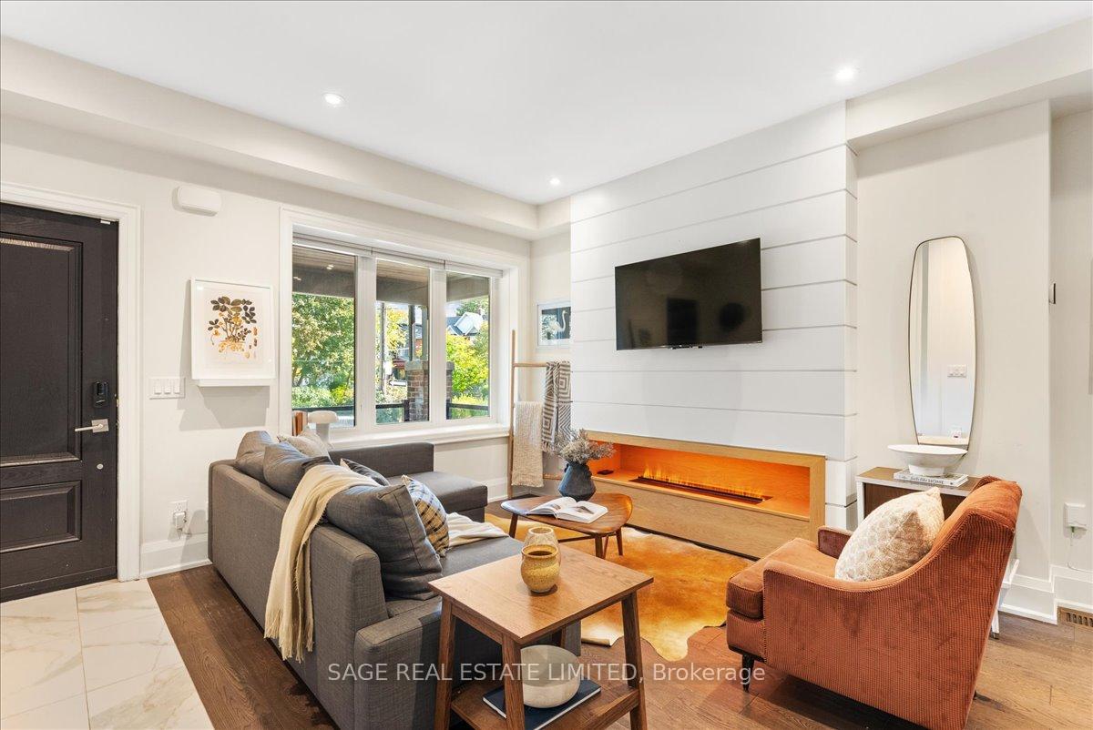 Photo 3 of 324 Beech Avenue, Toronto, The Beaches — HOMEH