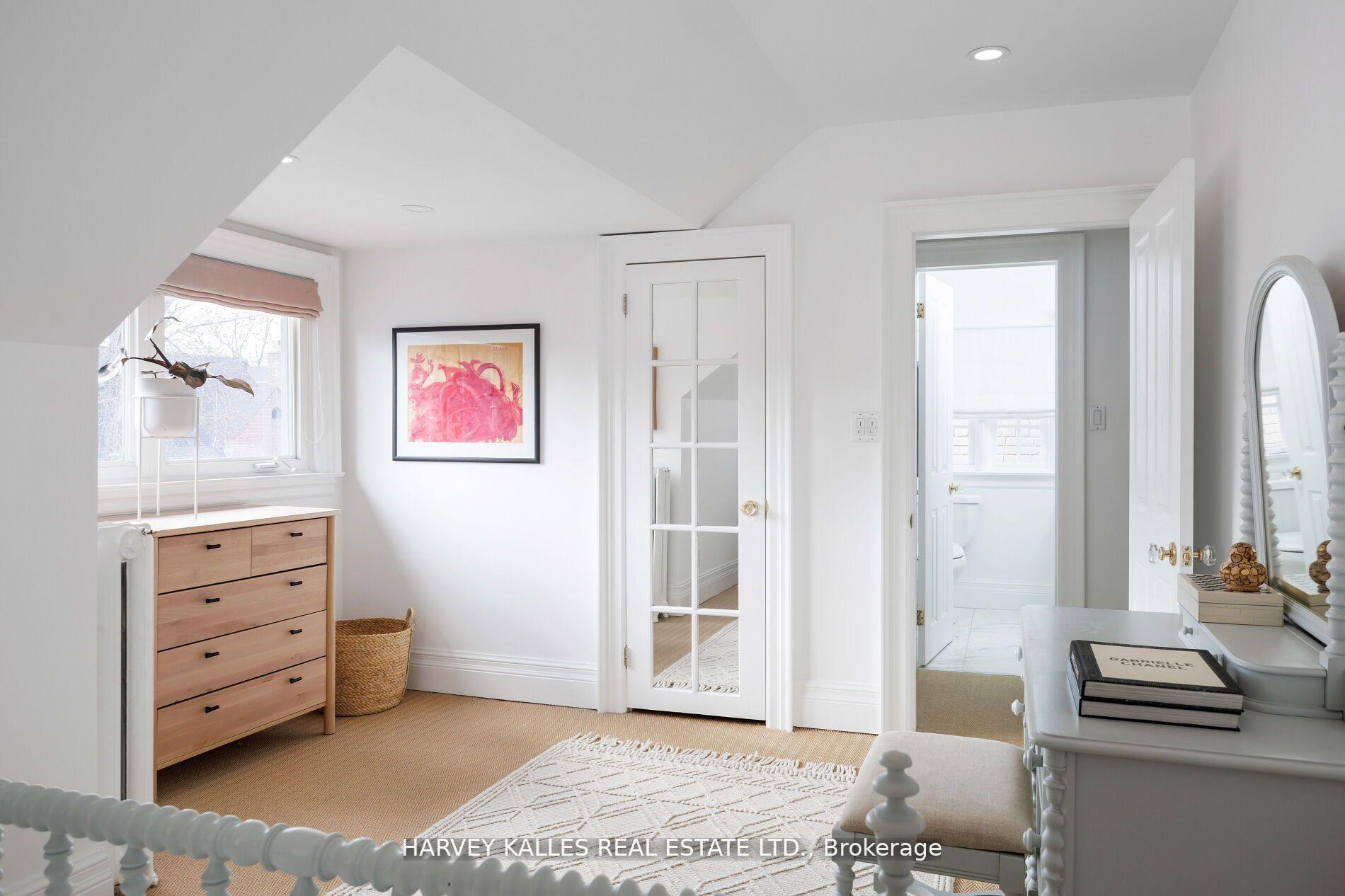 Photo 32 of 11 Hawthorn Avenue, Toronto, Rosedale-Moore Park — HOMEH