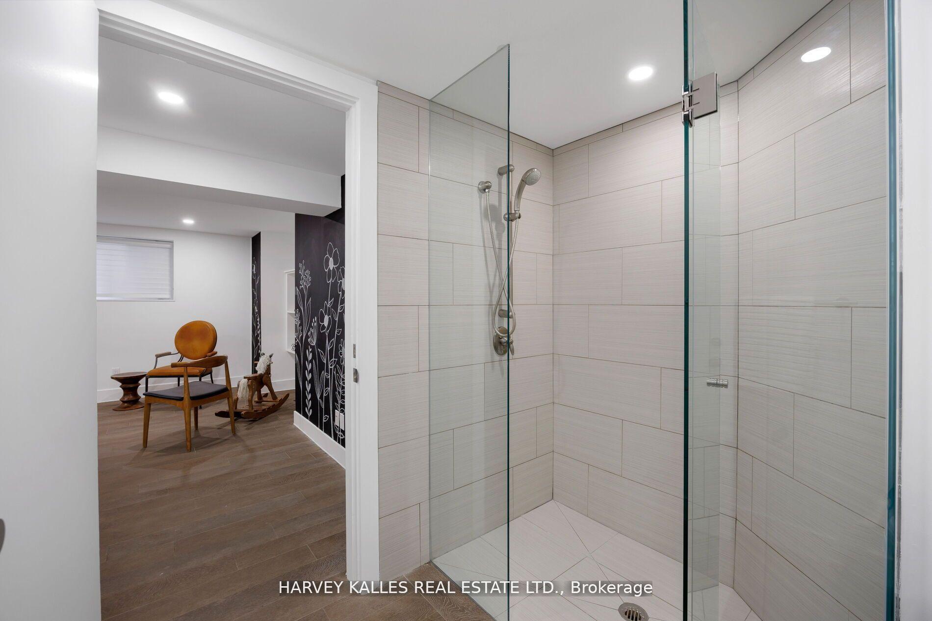 Photo 40 of 11 Hawthorn Avenue, Toronto, Rosedale-Moore Park — HOMEH