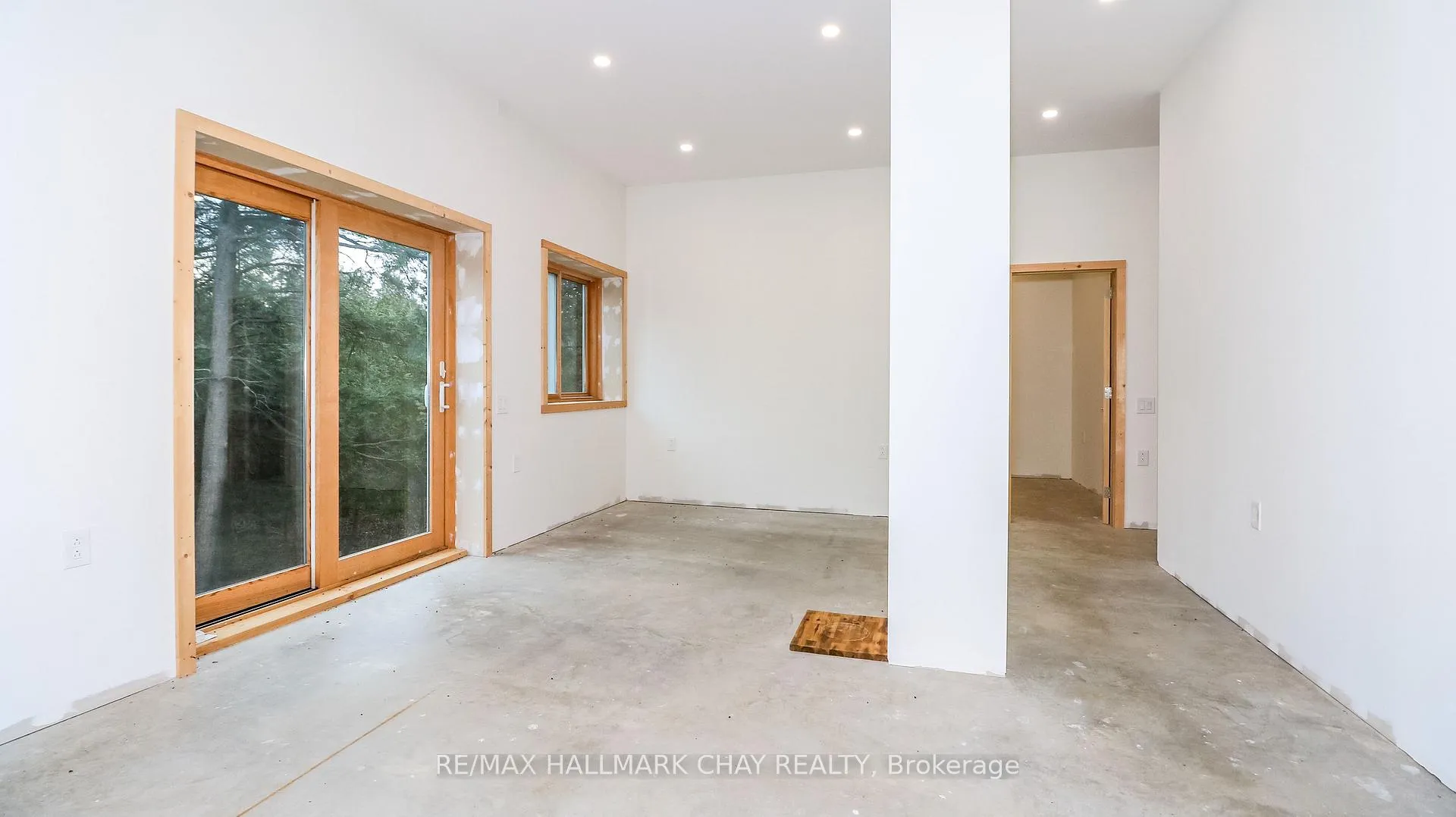 Photo 12 of 2576 Champlain Road, Tiny, Rural Tiny — HOMEH