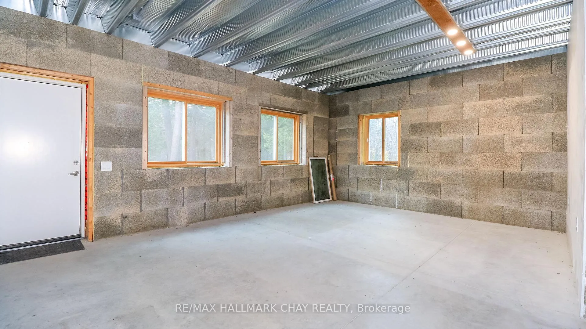 Photo 19 of 2576 Champlain Road, Tiny, Rural Tiny — HOMEH