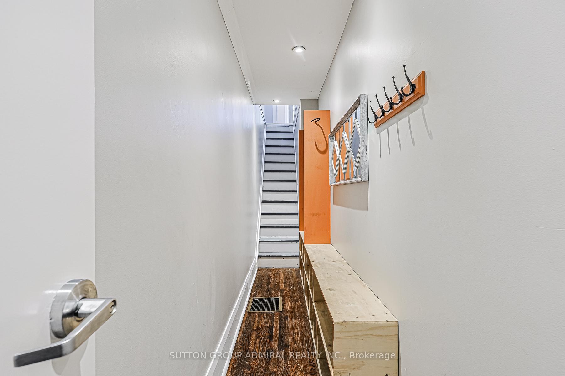 Photo 16 of 67 Gainsborough Road, Toronto, Woodbine Corridor — HOMEH