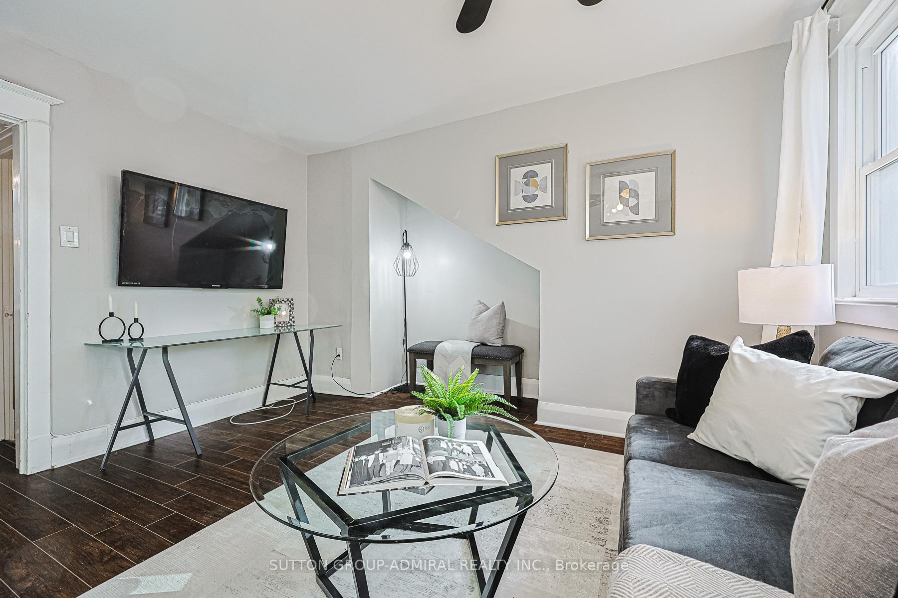 Photo 25 of 67 Gainsborough Road, Toronto, Woodbine Corridor — HOMEH