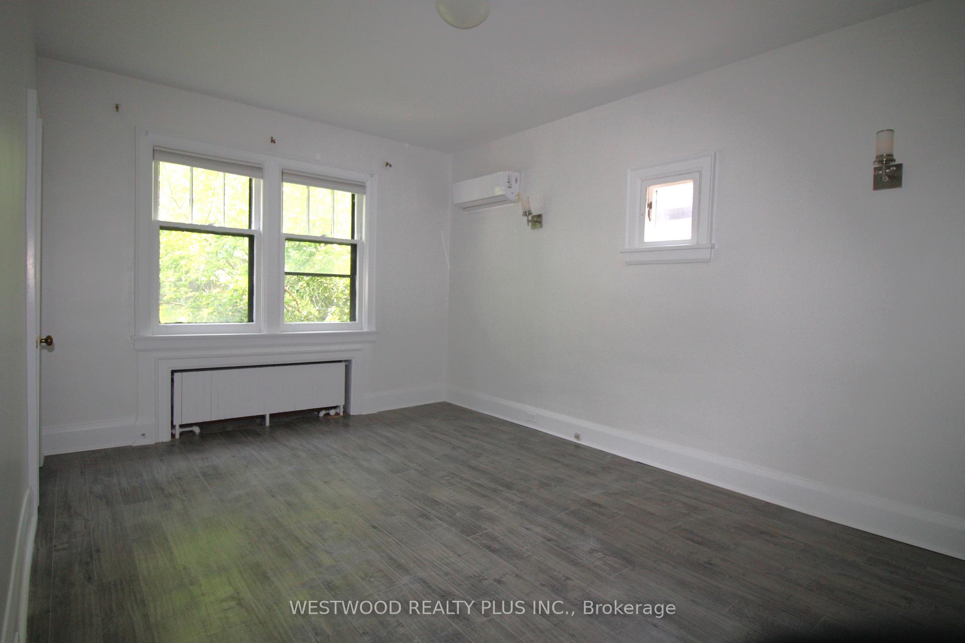 Photo 10 of 35 Whitehall Road, Toronto, Rosedale-Moore Park — HOMEH