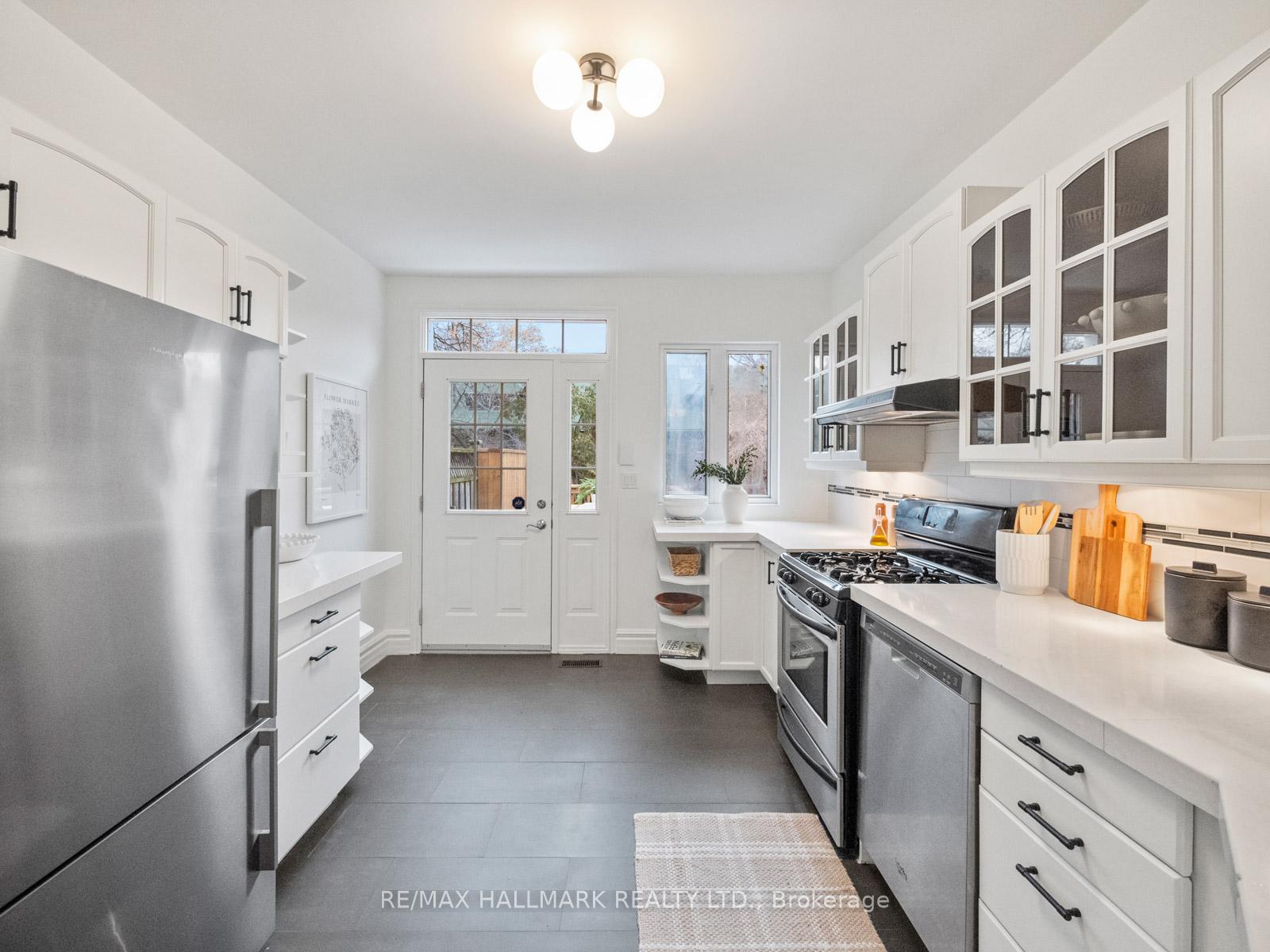 Photo 15 of 132 Withrow Avenue, Toronto, North Riverdale — HOMEH