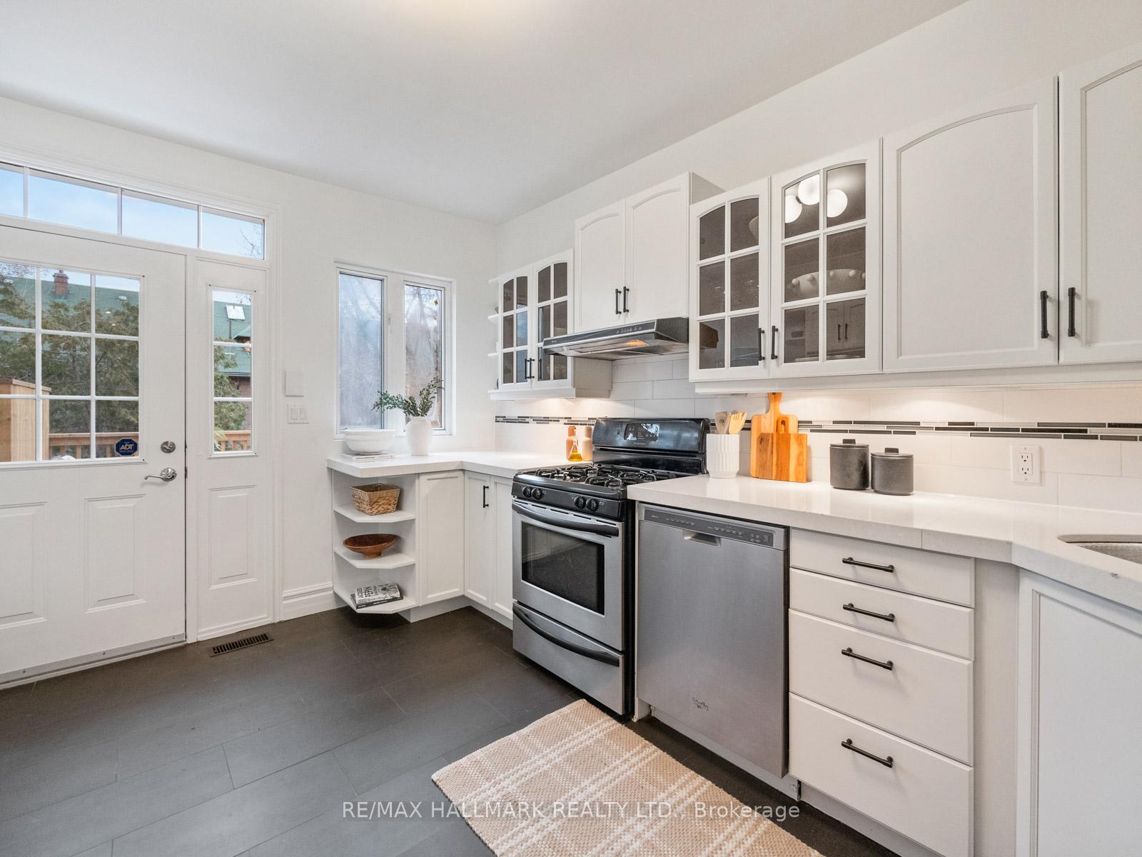 Photo 17 of 132 Withrow Avenue, Toronto, North Riverdale — HOMEH