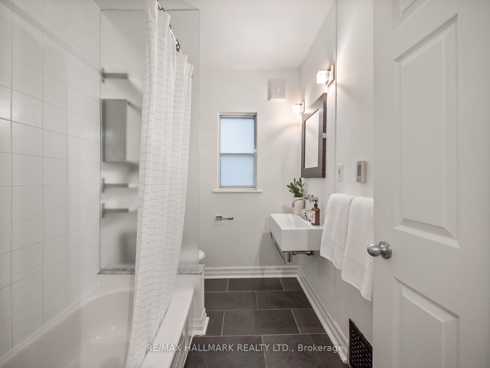Photo 29 of 132 Withrow Avenue, Toronto, North Riverdale — HOMEH
