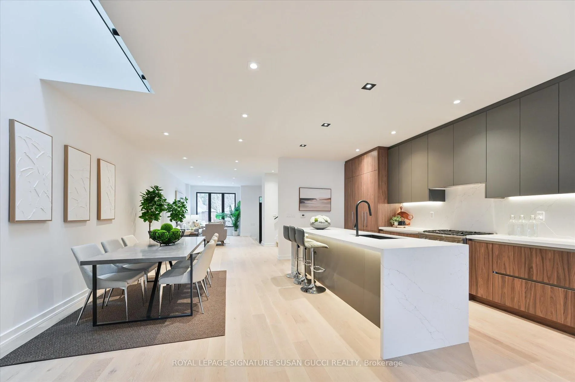 Photo 10 of 44 Doris Drive, Toronto, O'Connor-Parkview — HOMEH