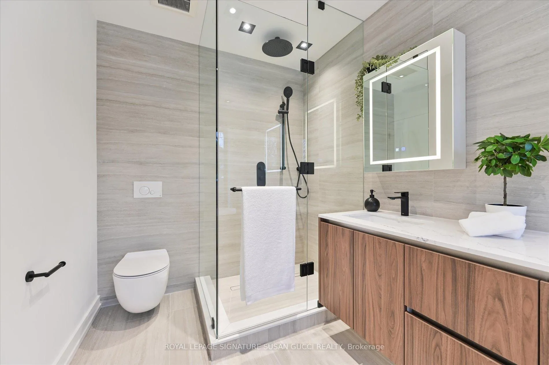 Photo 23 of 44 Doris Drive, Toronto, O'Connor-Parkview — HOMEH