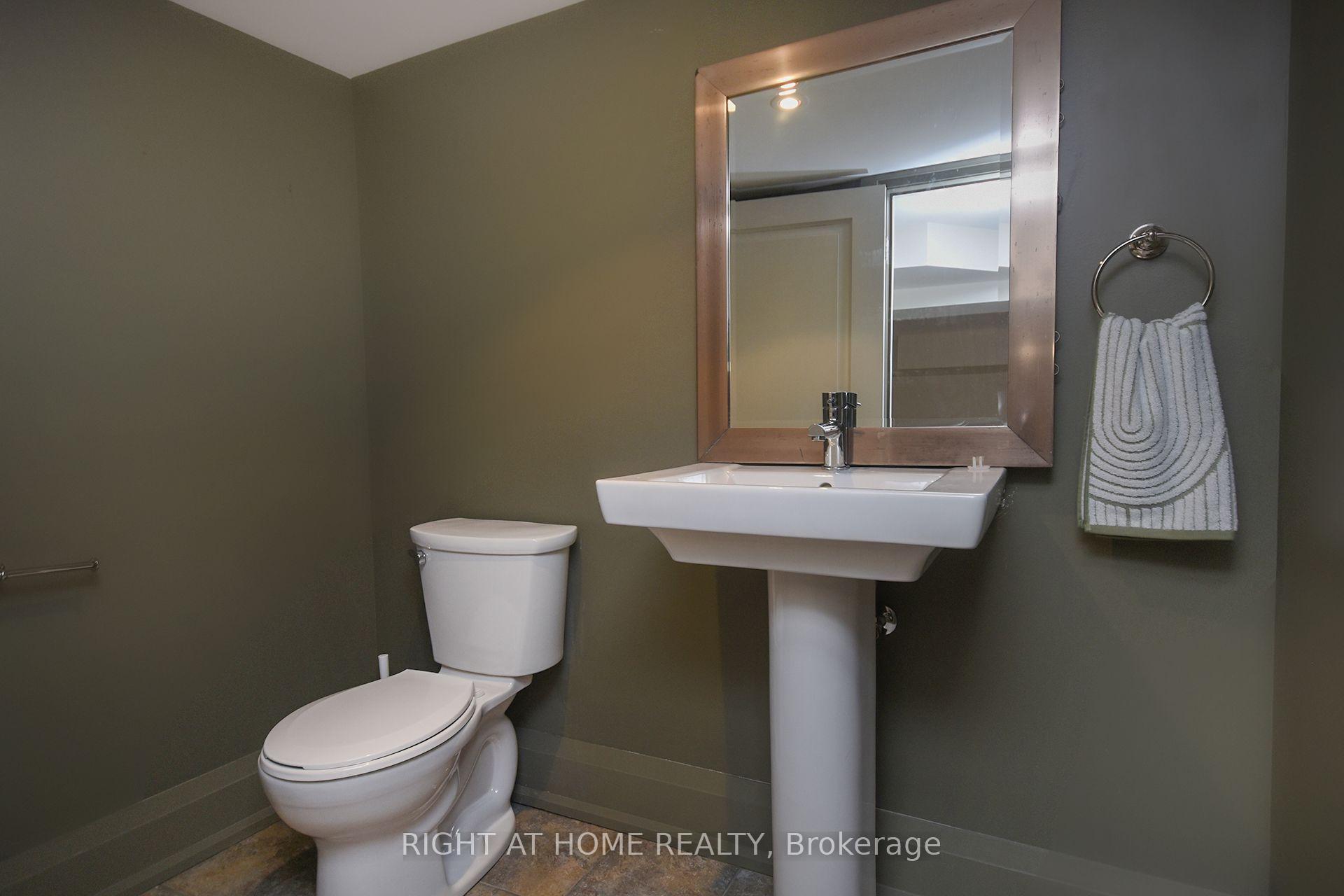 Photo 37 of 104 Summerhill Avenue, Toronto, Rosedale-Moore Park — HOMEH