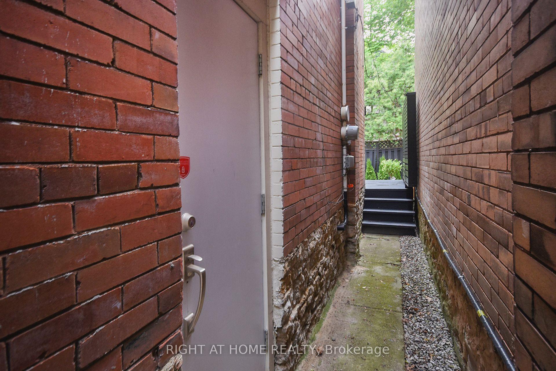 Photo 45 of 104 Summerhill Avenue, Toronto, Rosedale-Moore Park — HOMEH
