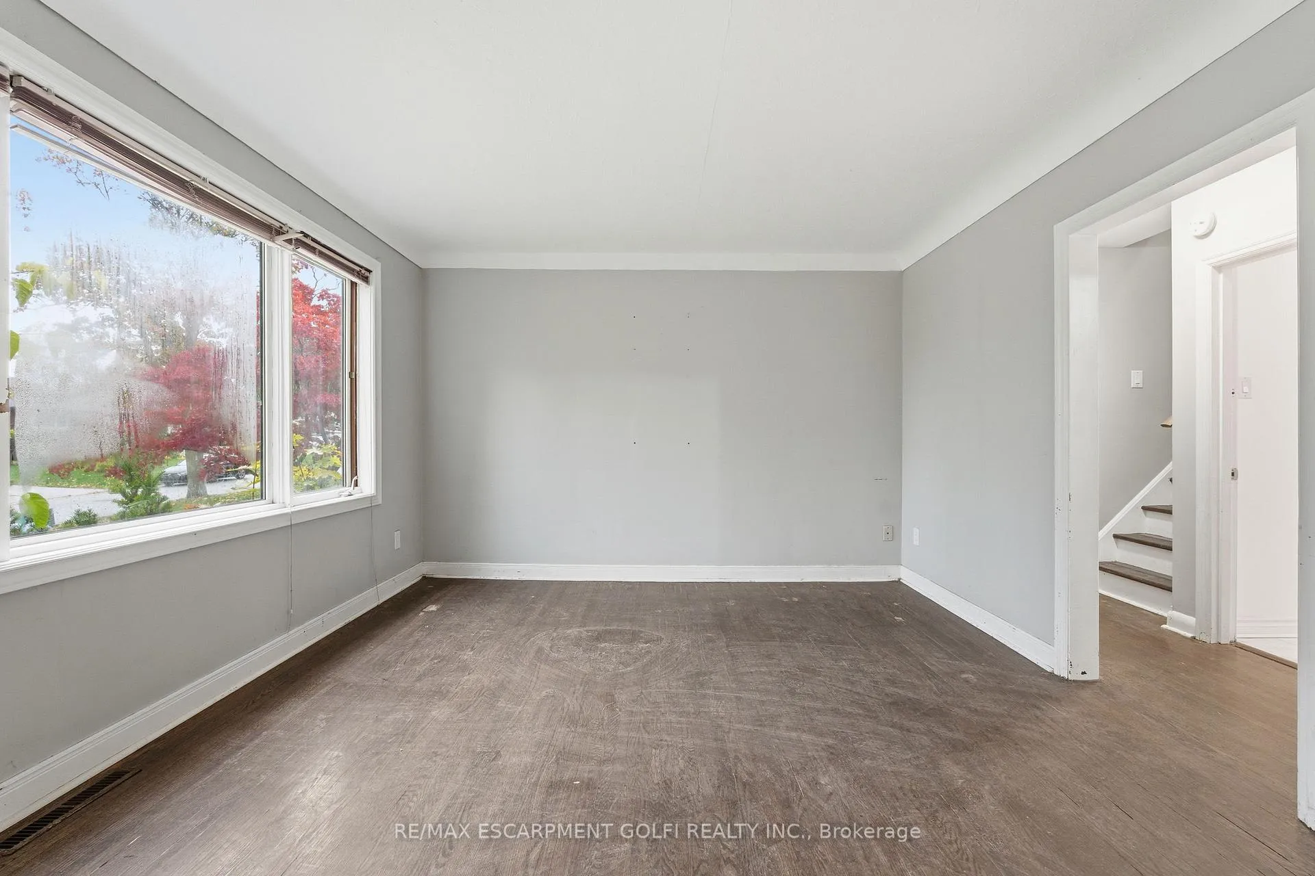 Photo 5 of 20 Thompson Avenue, Thorold, Thorold Downtown — HOMEH