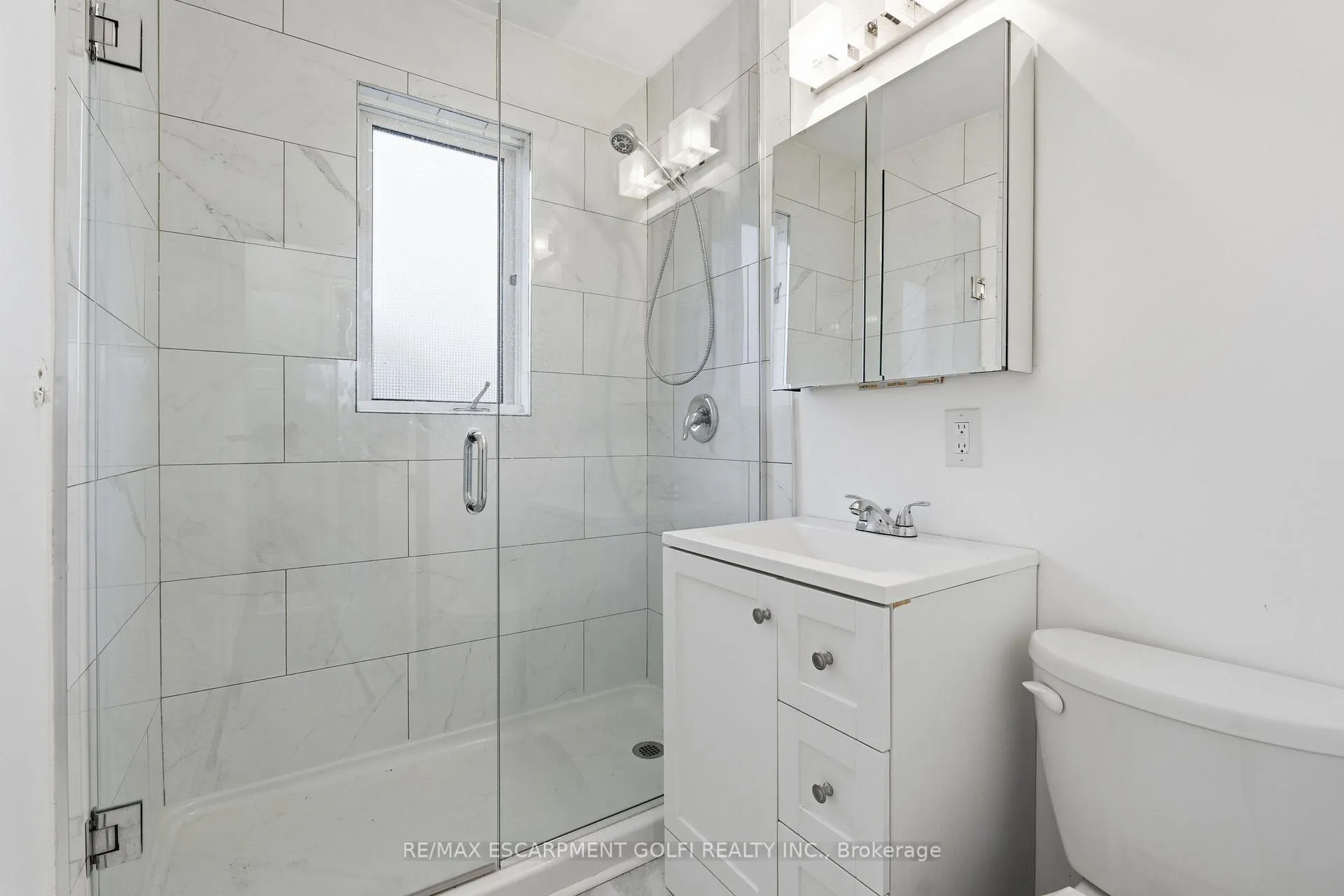 Photo 11 of 20 Thompson Avenue, Thorold, Thorold Downtown — HOMEH