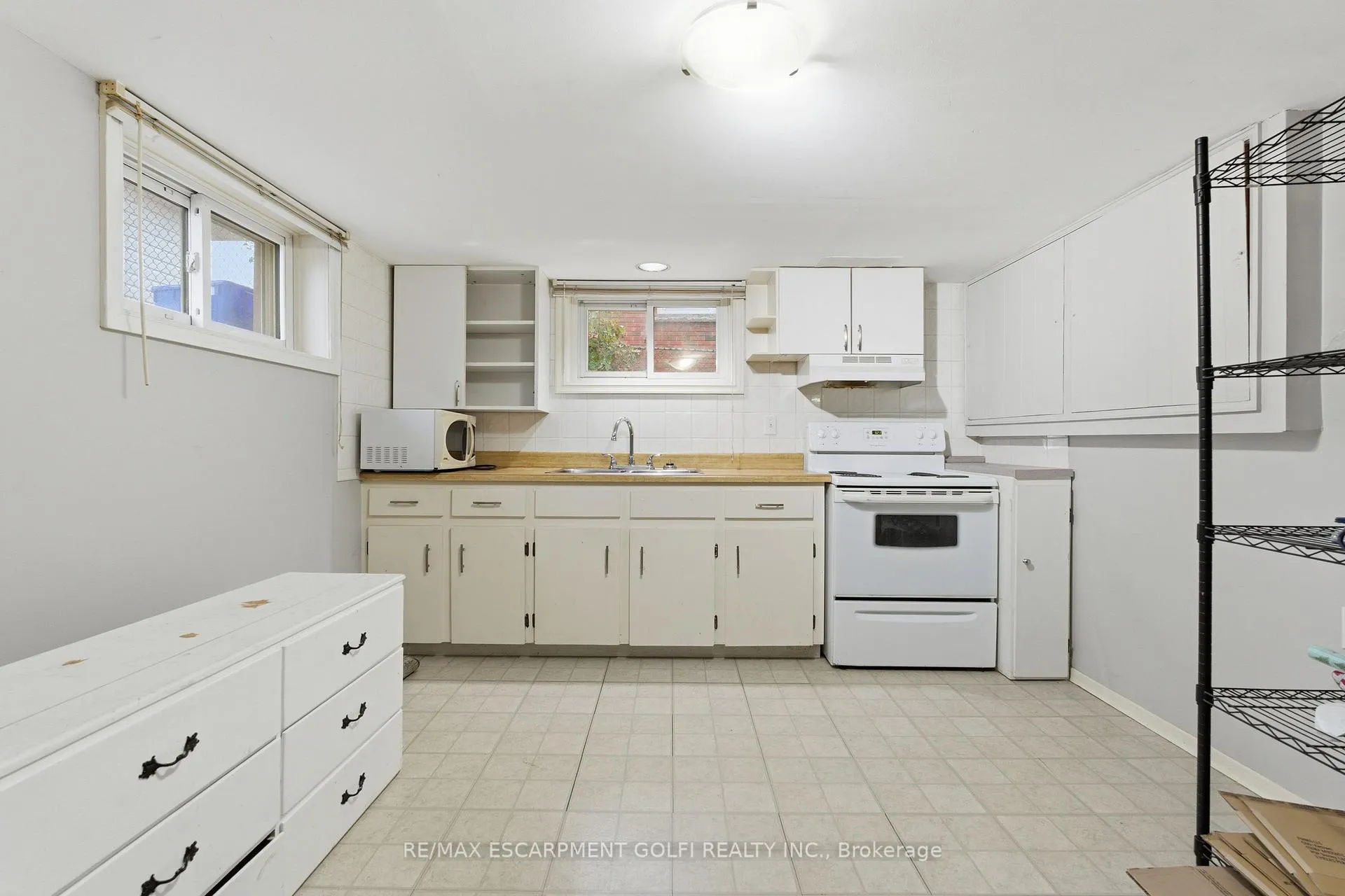 Photo 18 of 20 Thompson Avenue, Thorold, Thorold Downtown — HOMEH
