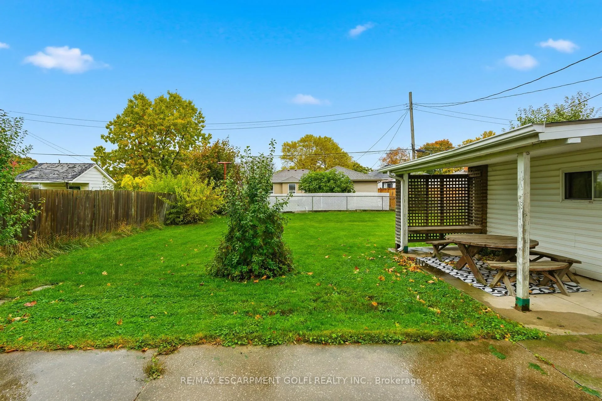 Photo 24 of 20 Thompson Avenue, Thorold, Thorold Downtown — HOMEH