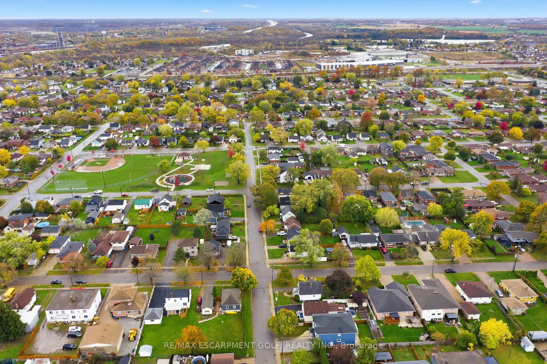 Photo 32 of 20 Thompson Avenue, Thorold, Thorold Downtown — HOMEH