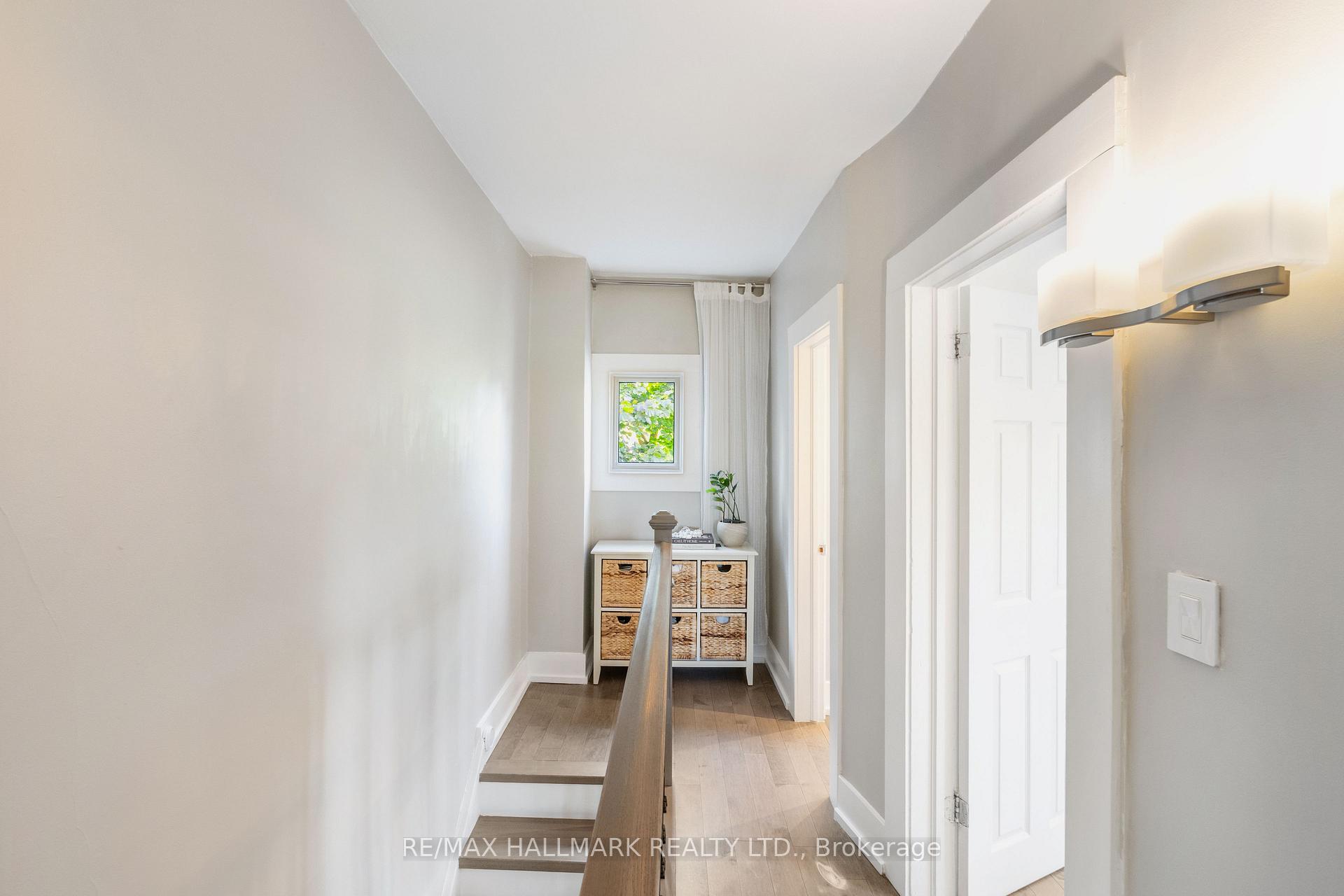 Photo 16 of 1 Heyworth Crescent, Toronto, East End-Danforth — HOMEH
