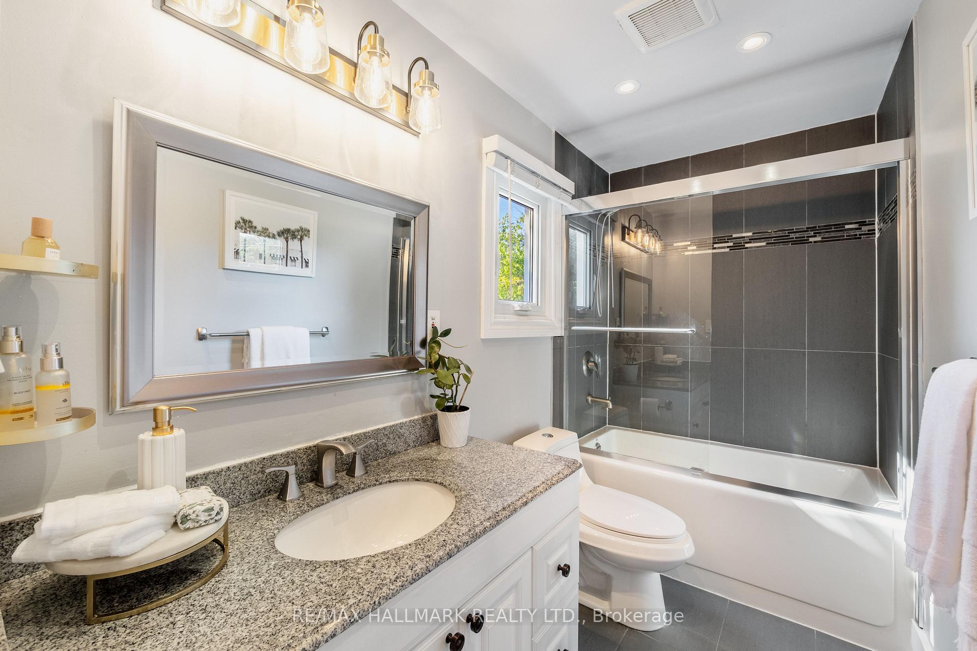 Photo 22 of 1 Heyworth Crescent, Toronto, East End-Danforth — HOMEH