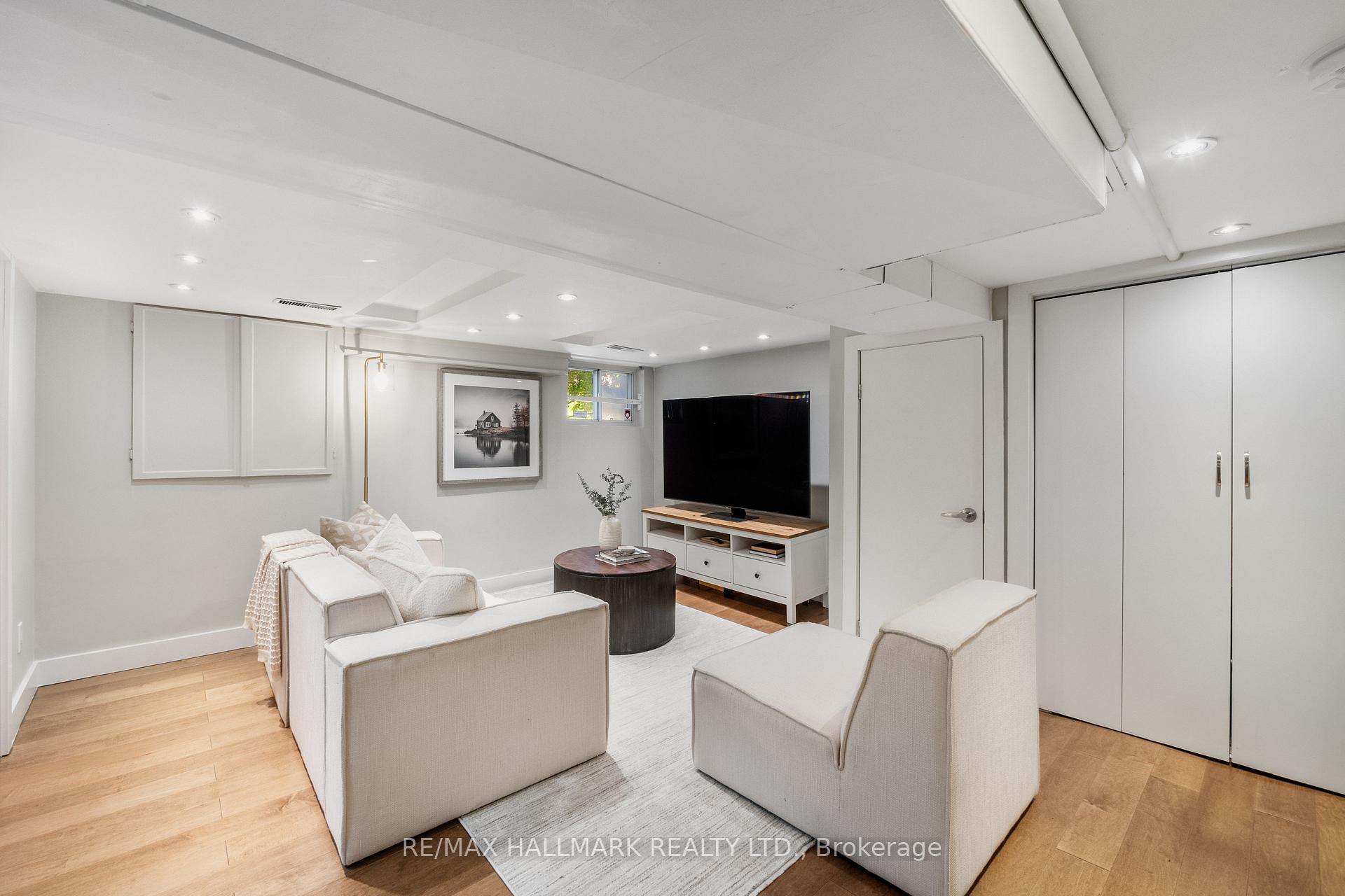 Photo 24 of 1 Heyworth Crescent, Toronto, East End-Danforth — HOMEH