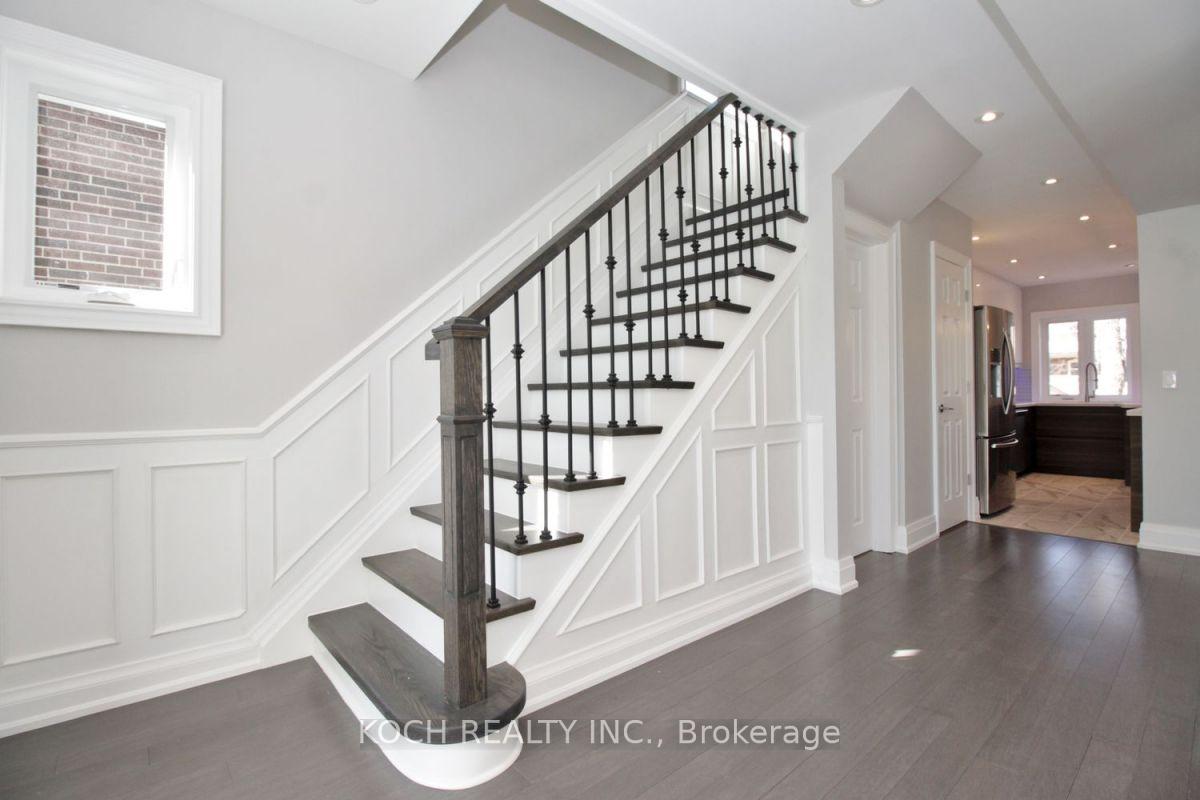 Photo 7 of 160 Donegall Drive, Toronto, Leaside — HOMEH
