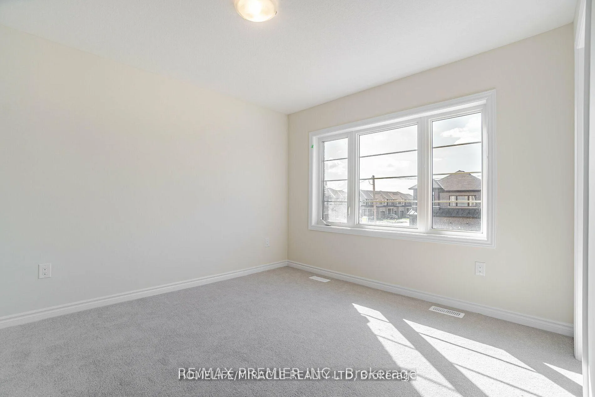 Photo 16 of 70 Ever Sweet Way, Thorold, Rolling Meadows — HOMEH