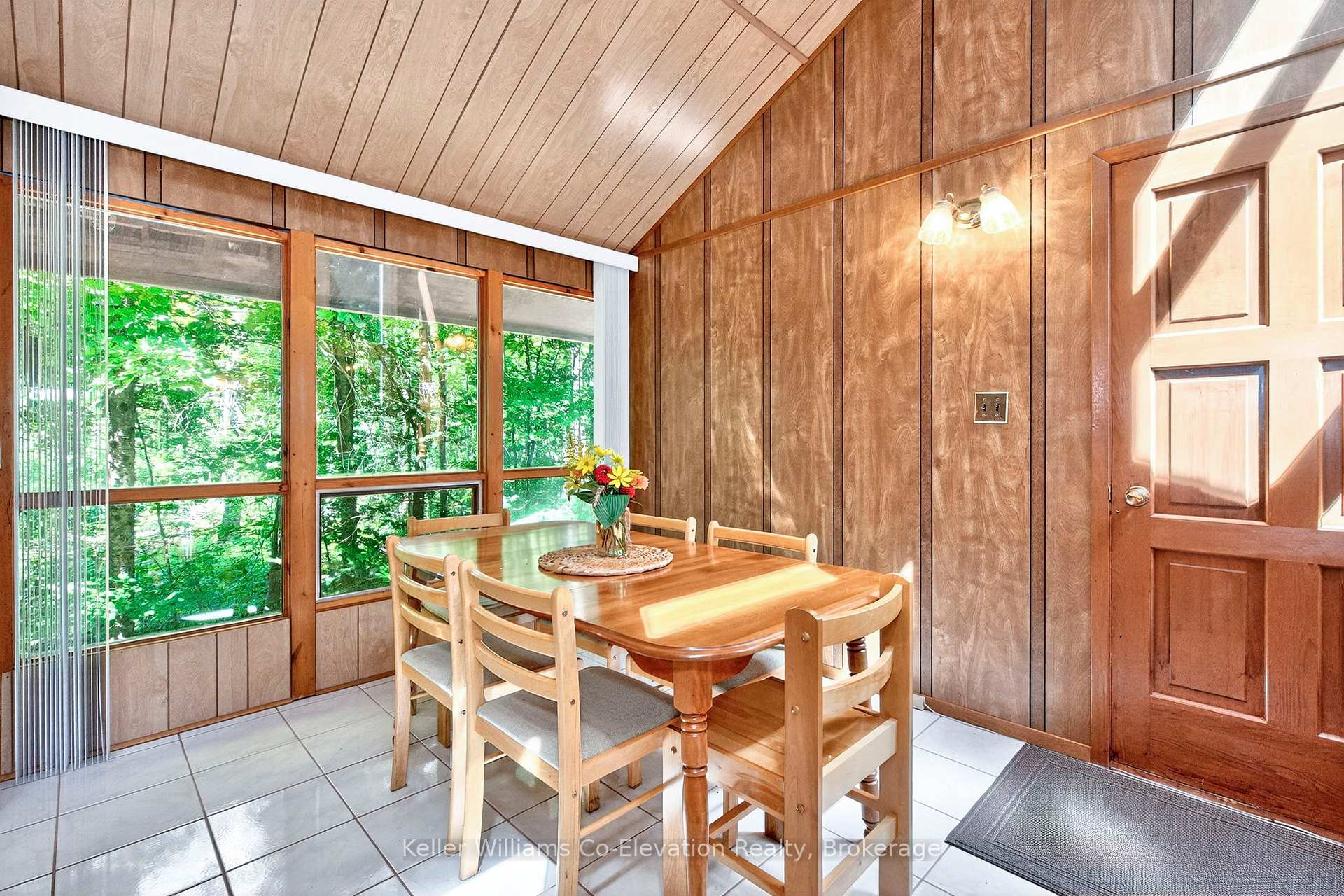 Photo 9 of 35 Crooked Creek Crescent, Tiny, Rural Tiny — HOMEH