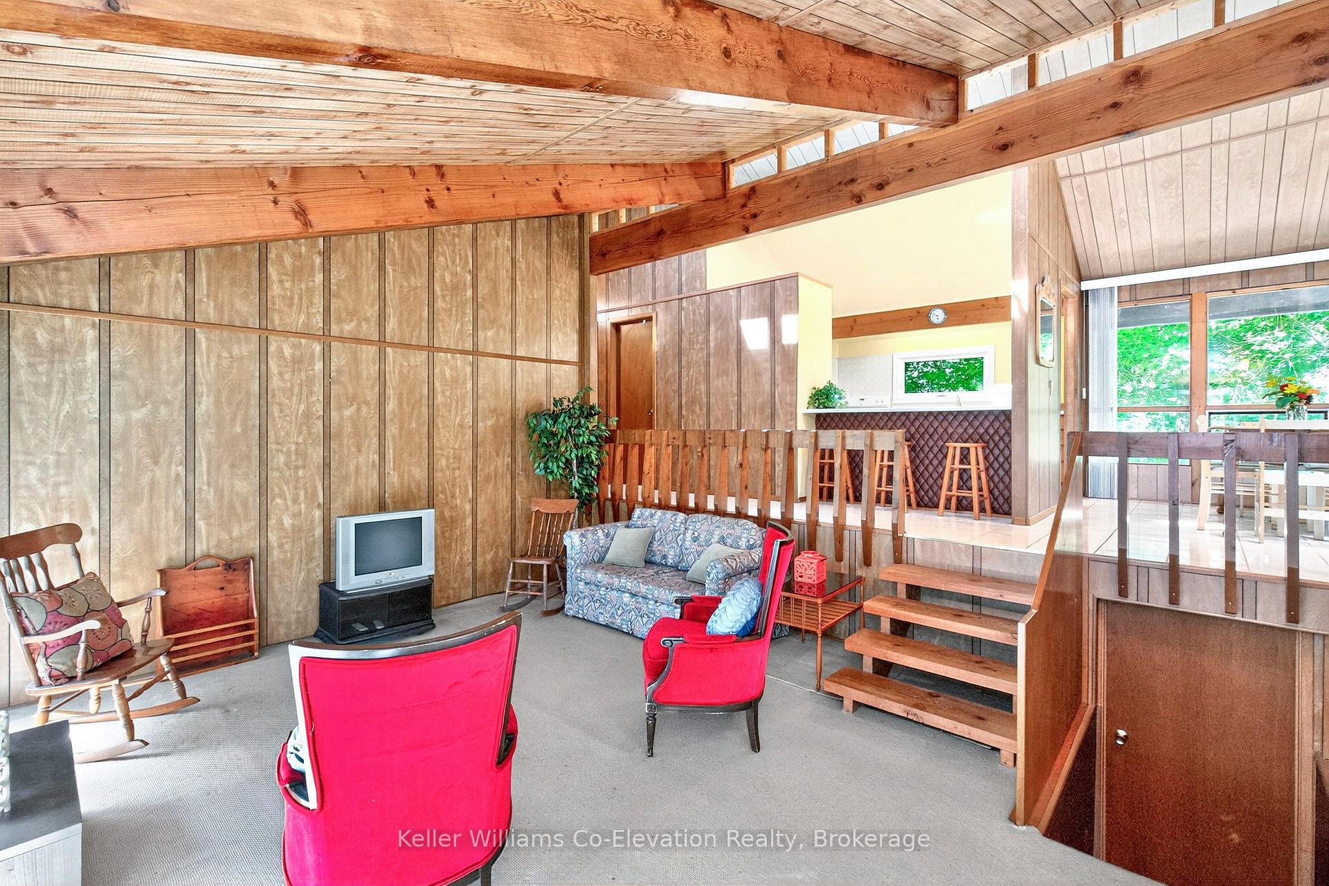 Photo 11 of 35 Crooked Creek Crescent, Tiny, Rural Tiny — HOMEH