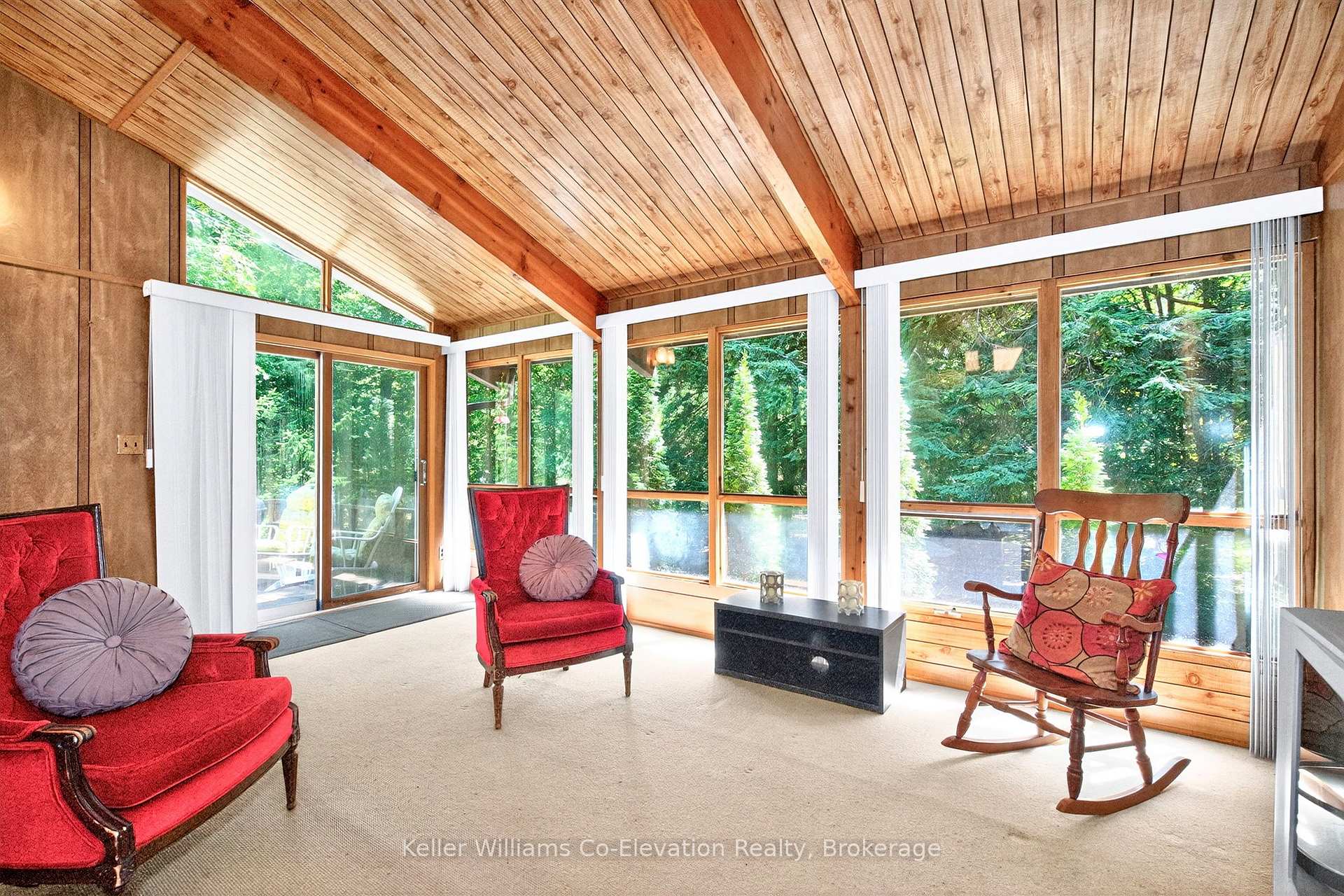 Photo 14 of 35 Crooked Creek Crescent, Tiny, Rural Tiny — HOMEH