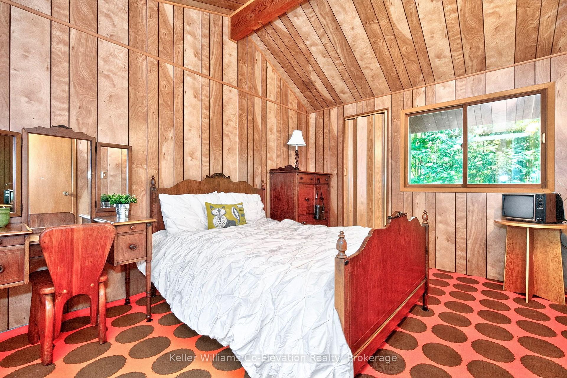 Photo 15 of 35 Crooked Creek Crescent, Tiny, Rural Tiny — HOMEH