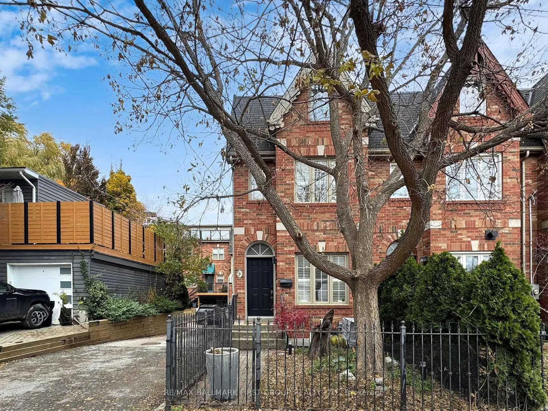 Photo 2 of 9D Woodfield Road, Toronto, Greenwood-Coxwell — HOMEH
