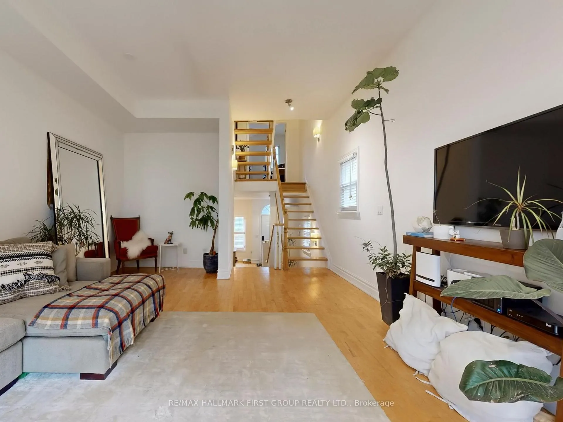 Photo 11 of 9D Woodfield Road, Toronto, Greenwood-Coxwell — HOMEH