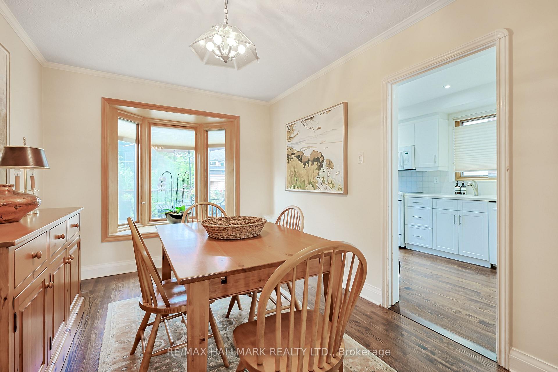 Photo 9 of 24 Thursfield Crescent, Toronto, Leaside — HOMEH