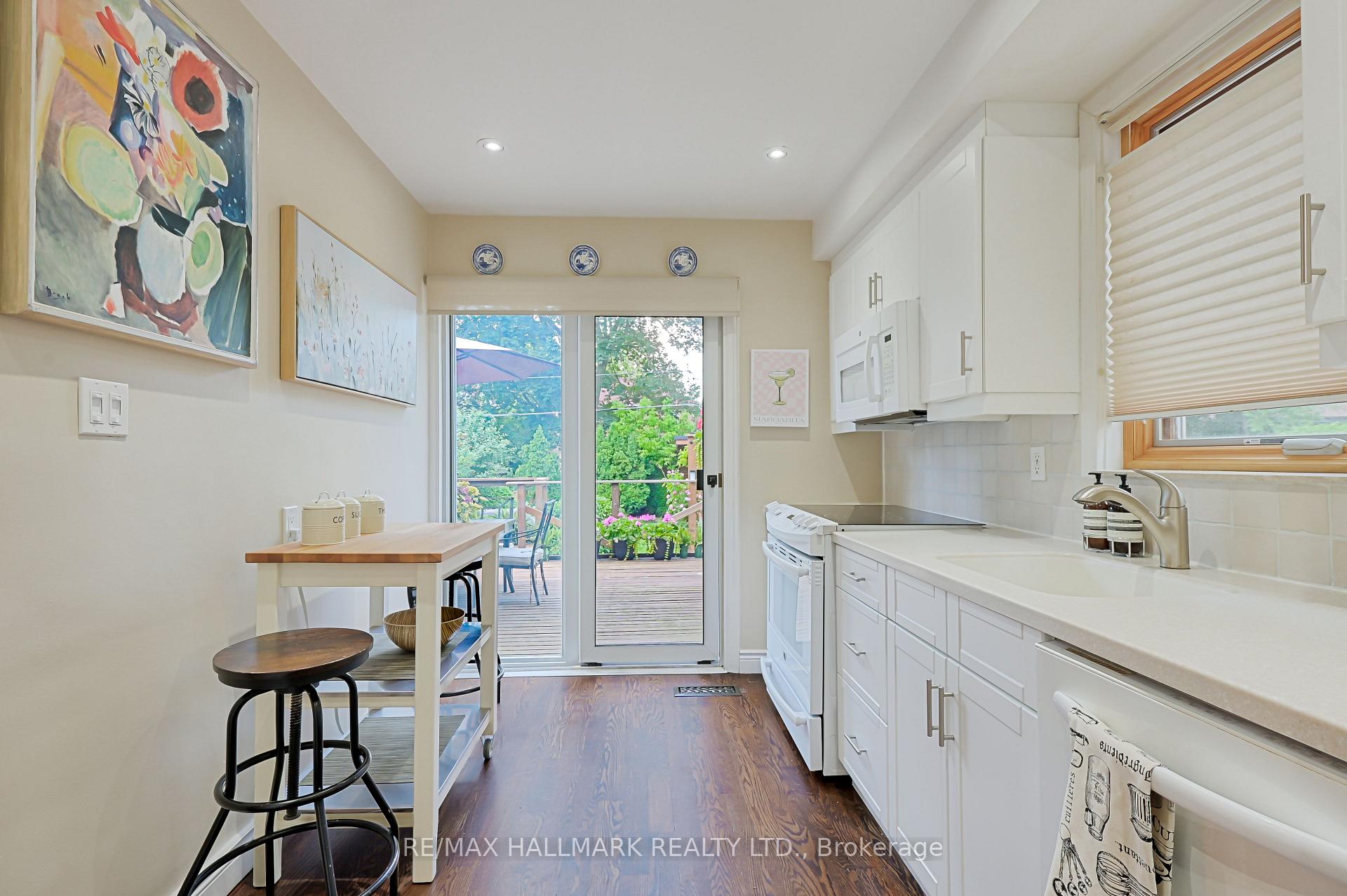 Photo 15 of 24 Thursfield Crescent, Toronto, Leaside — HOMEH