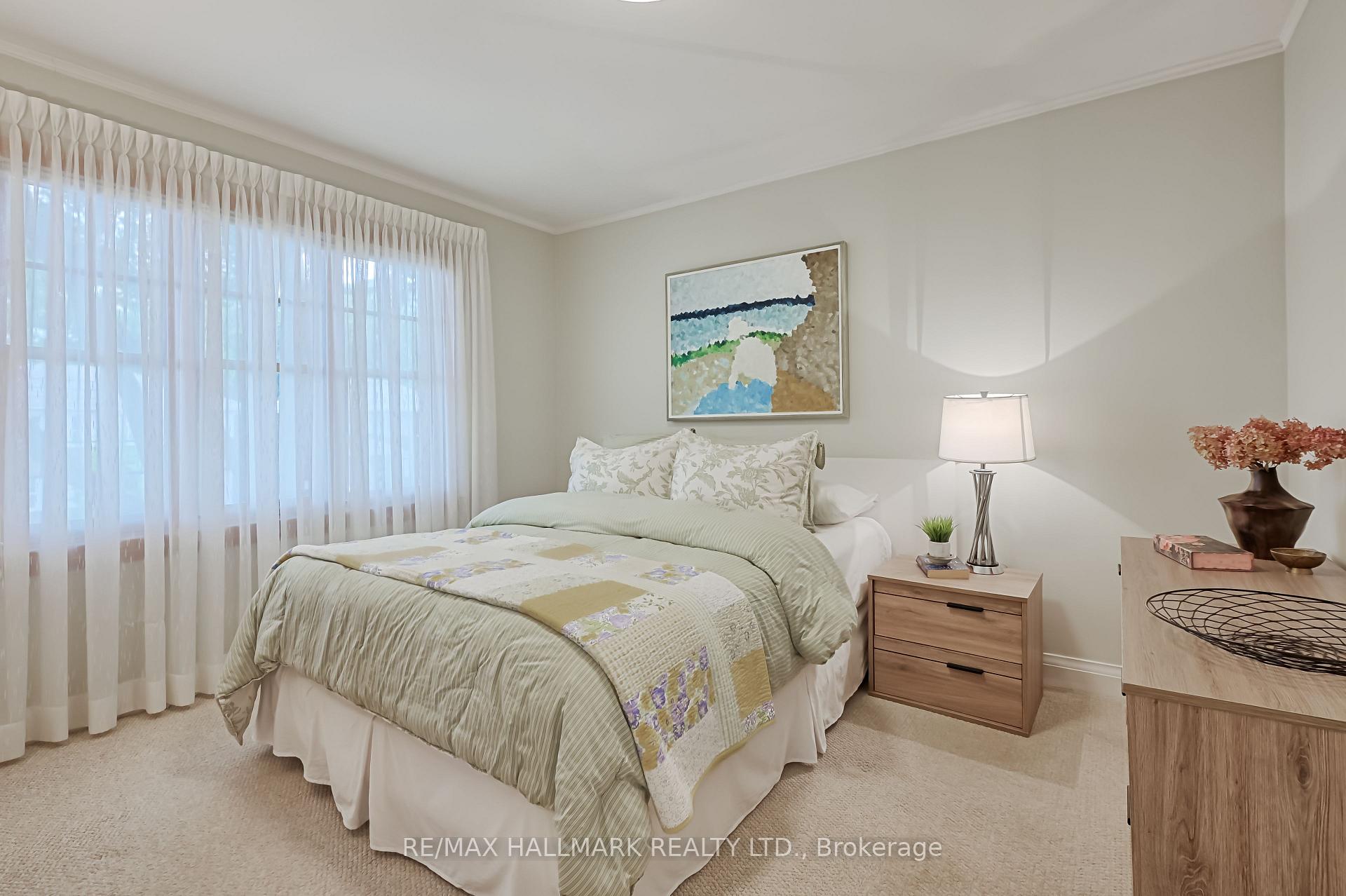 Photo 17 of 24 Thursfield Crescent, Toronto, Leaside — HOMEH