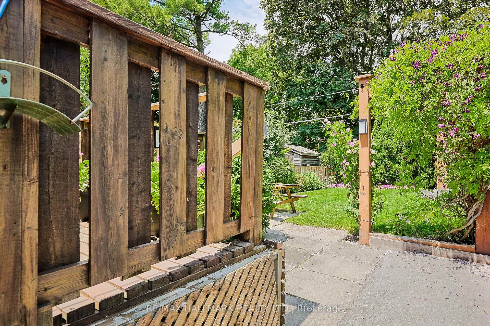 Photo 31 of 24 Thursfield Crescent, Toronto, Leaside — HOMEH