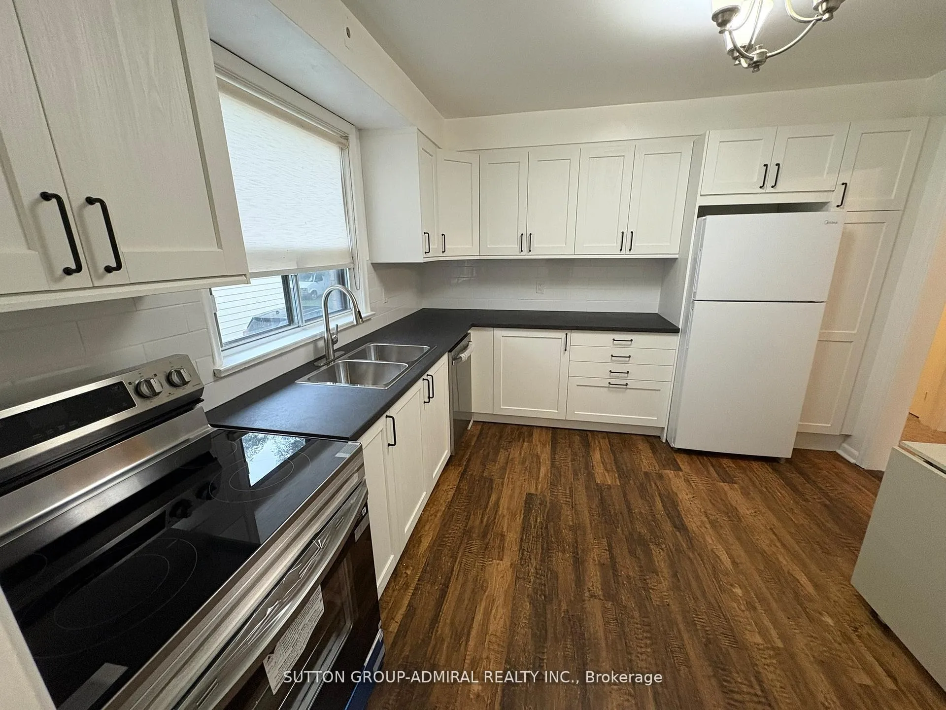 Photo 7 of Unit 2, 20 Meadowbrook Road, Toronto, Englemount-Lawrence — HOMEH