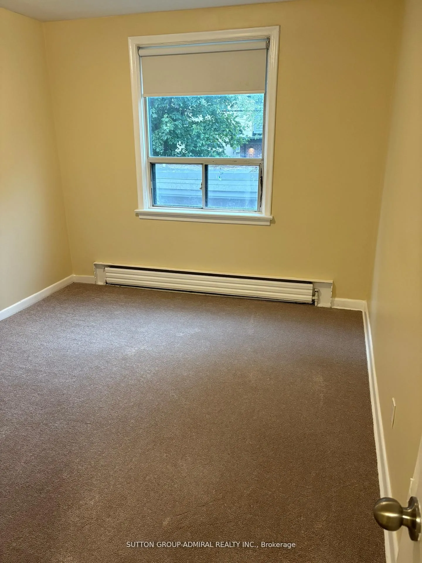 Photo 11 of Unit 2, 20 Meadowbrook Road, Toronto, Englemount-Lawrence — HOMEH