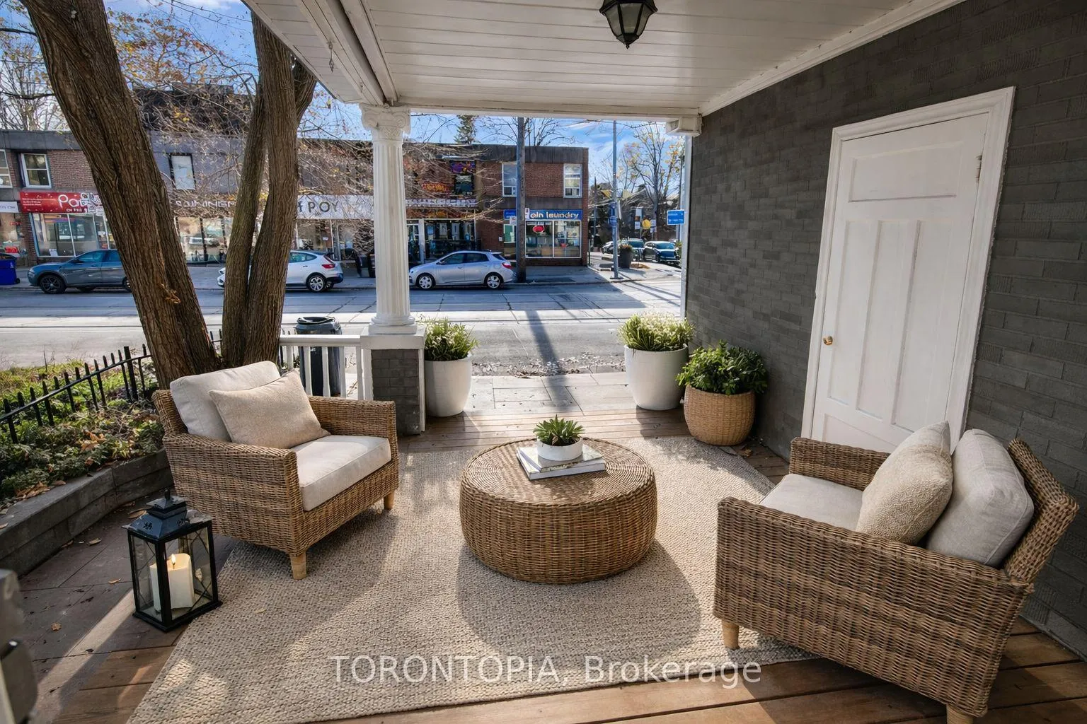 Photo 2 of Unit Main, 2346.5 Queen Street E, Toronto, The Beaches — HOMEH