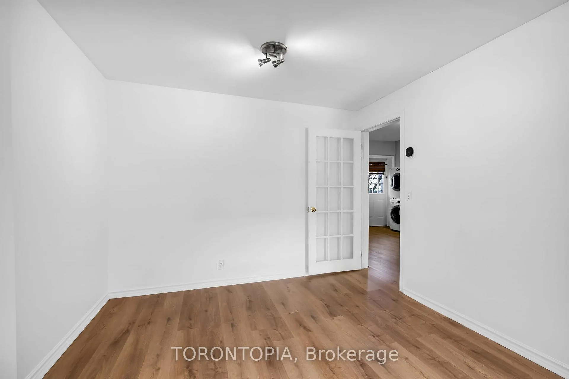 Photo 14 of Unit Main, 2346.5 Queen Street E, Toronto, The Beaches — HOMEH