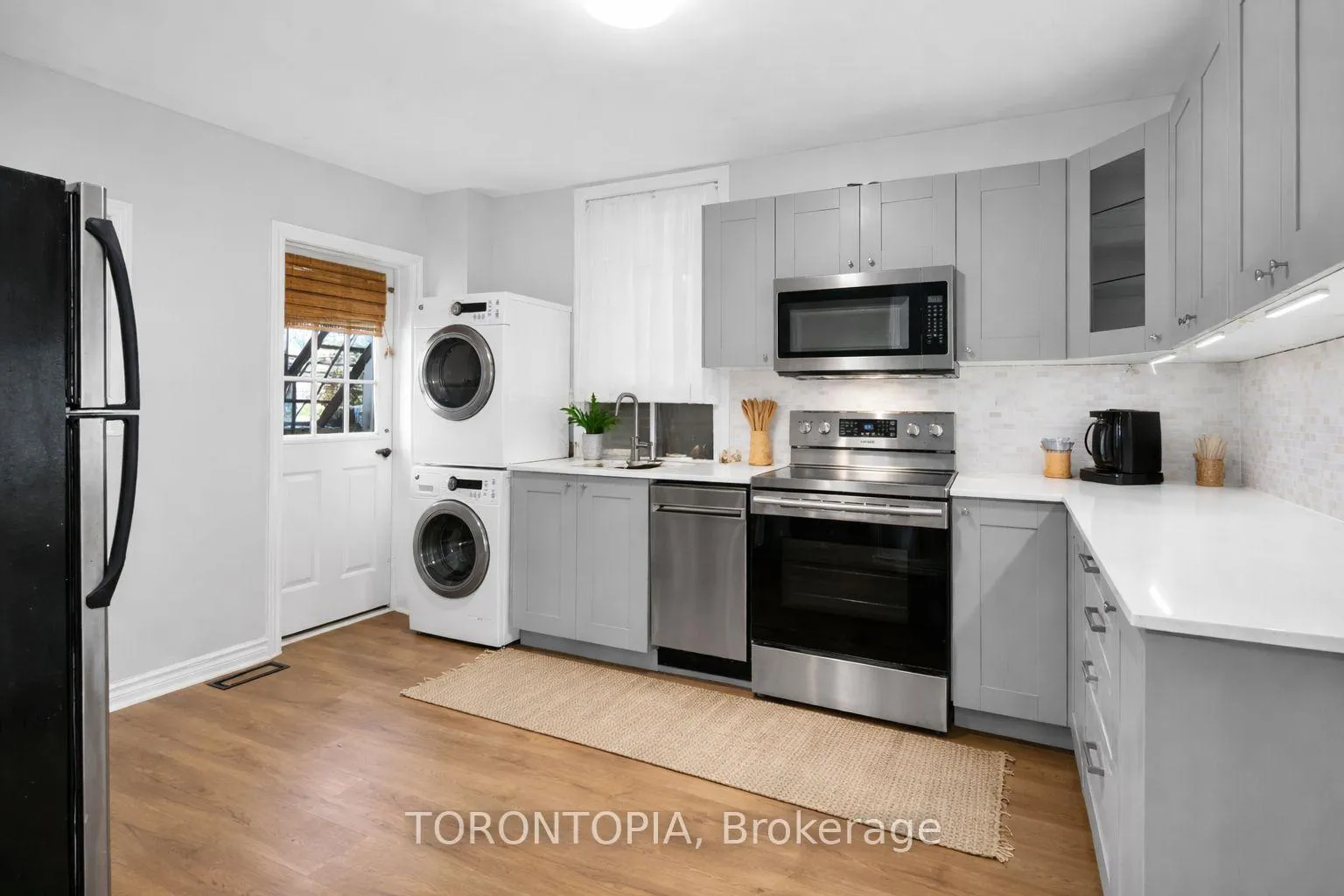 Photo 17 of Unit Main, 2346.5 Queen Street E, Toronto, The Beaches — HOMEH