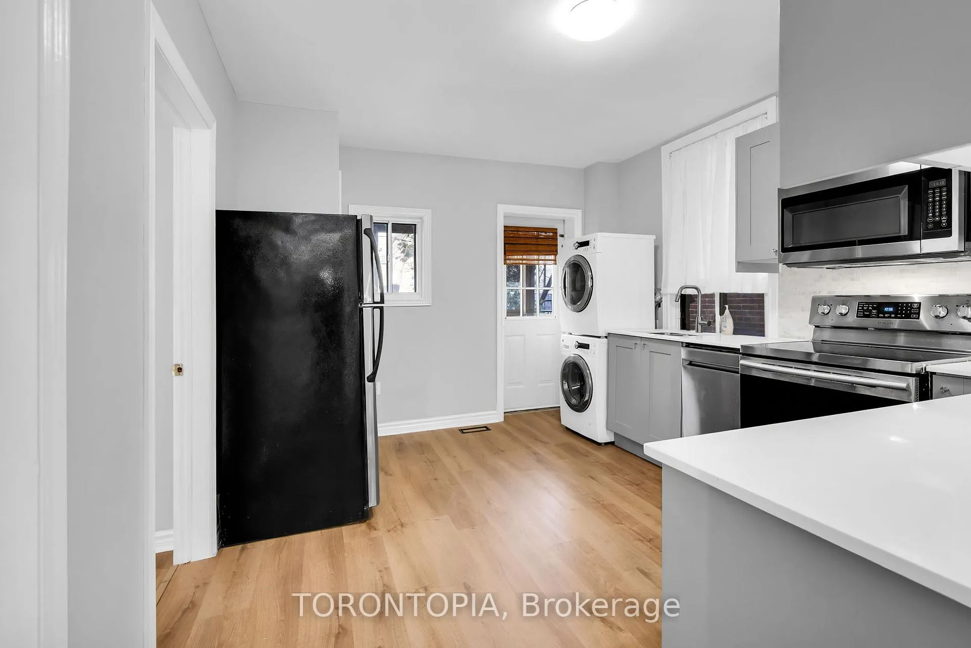 Photo 18 of Unit Main, 2346.5 Queen Street E, Toronto, The Beaches — HOMEH